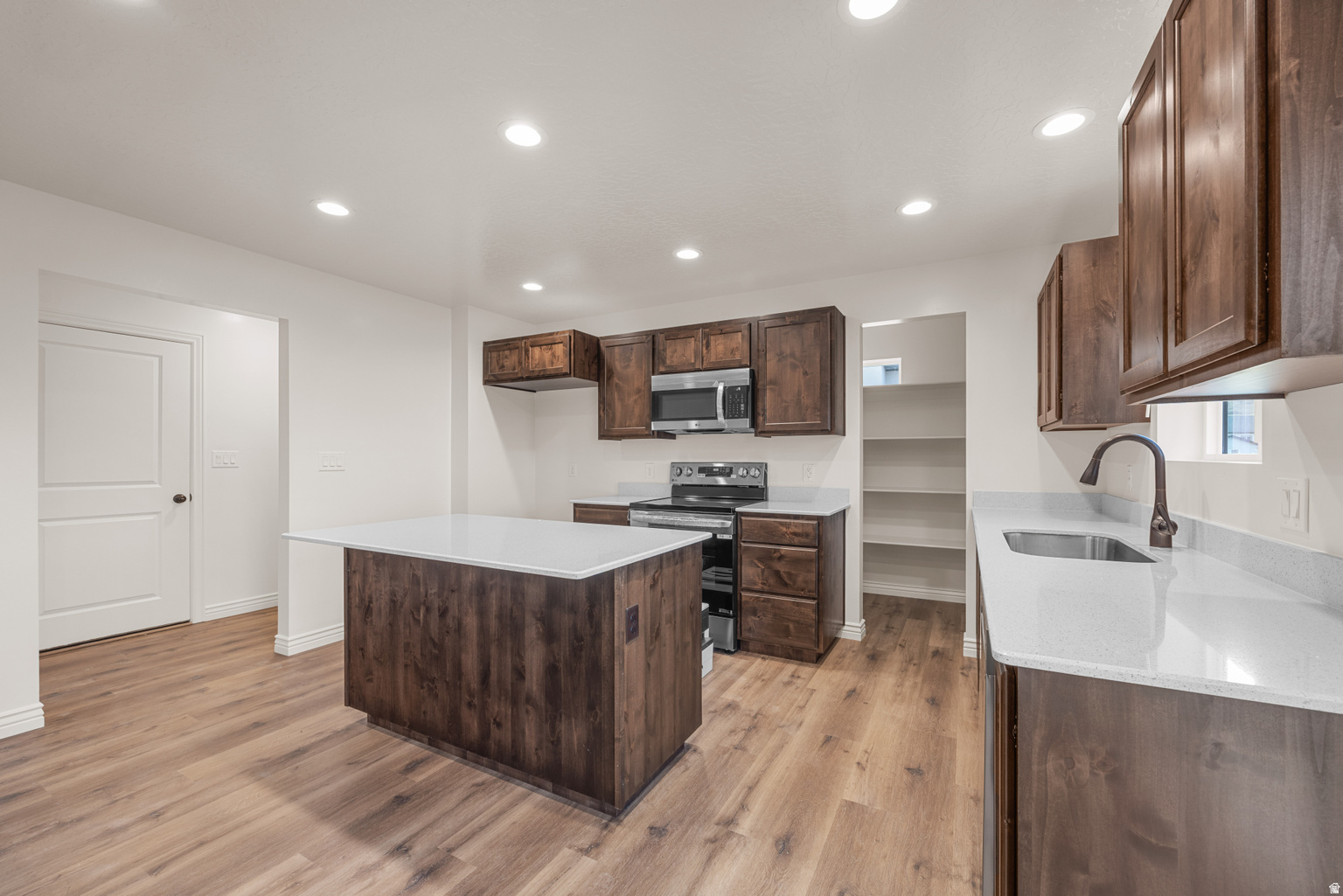 SUMMIT HILLS - Residential