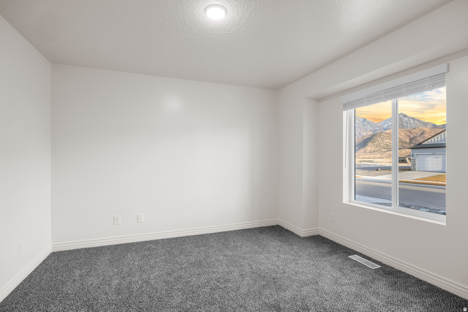 SUMMIT HILLS - Residential