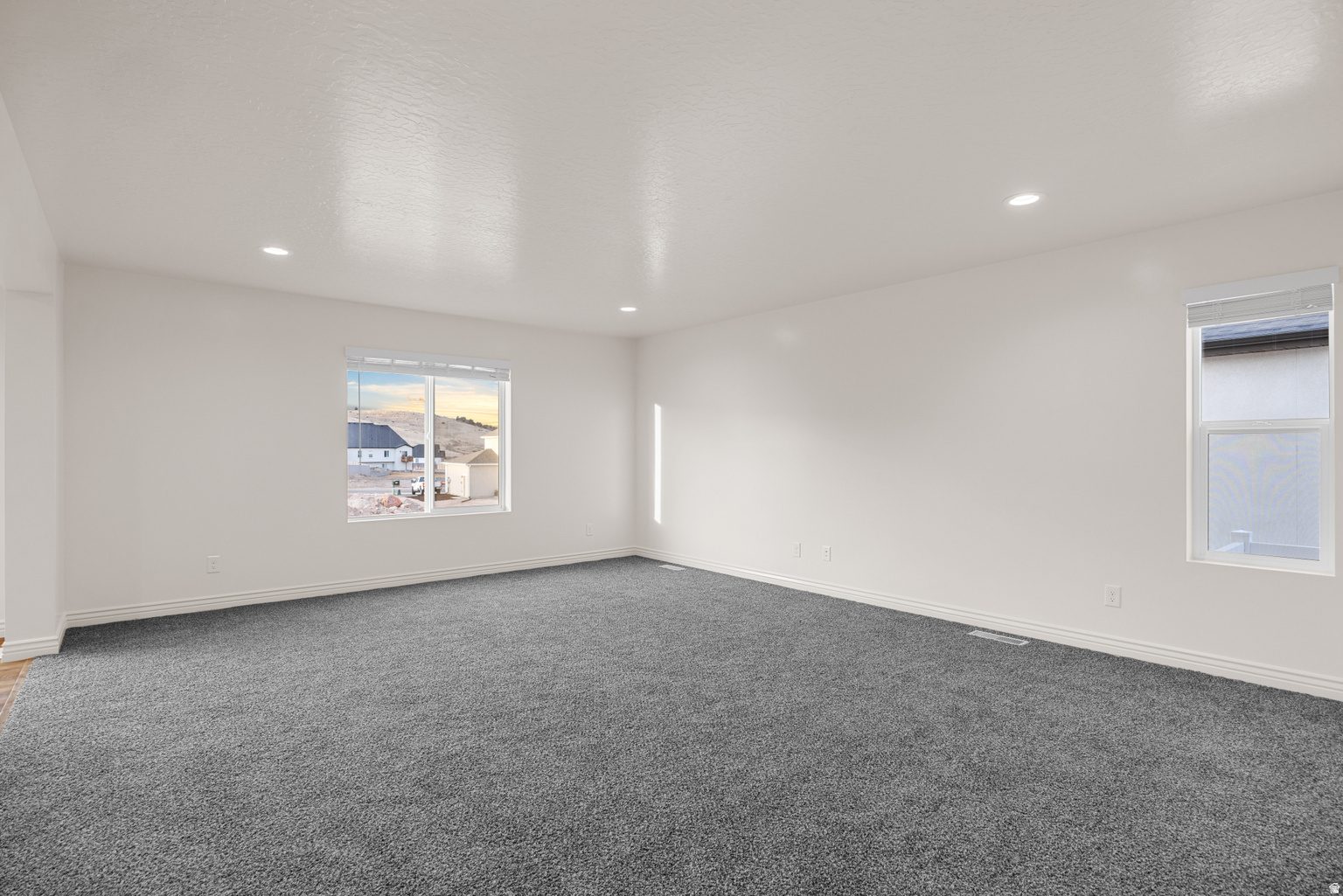 SUMMIT HILLS - Residential