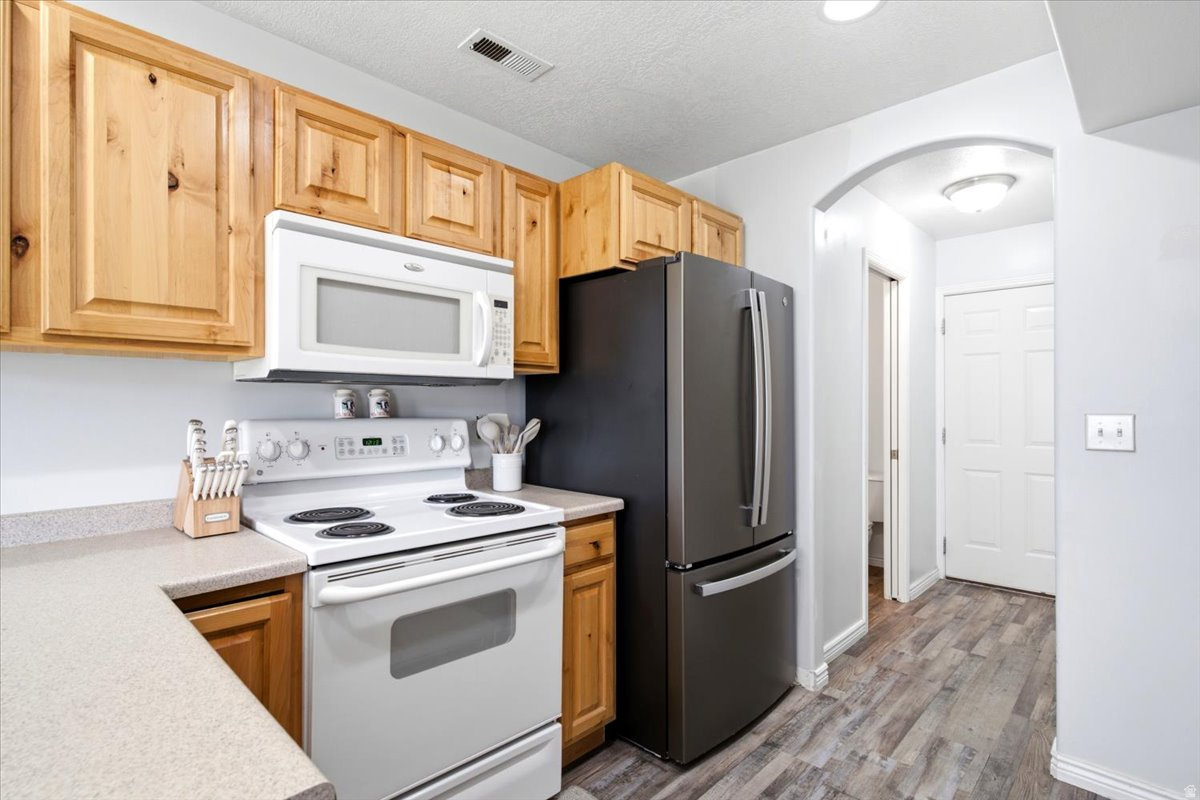 MAPLEWOOD VILLAGE - Residential