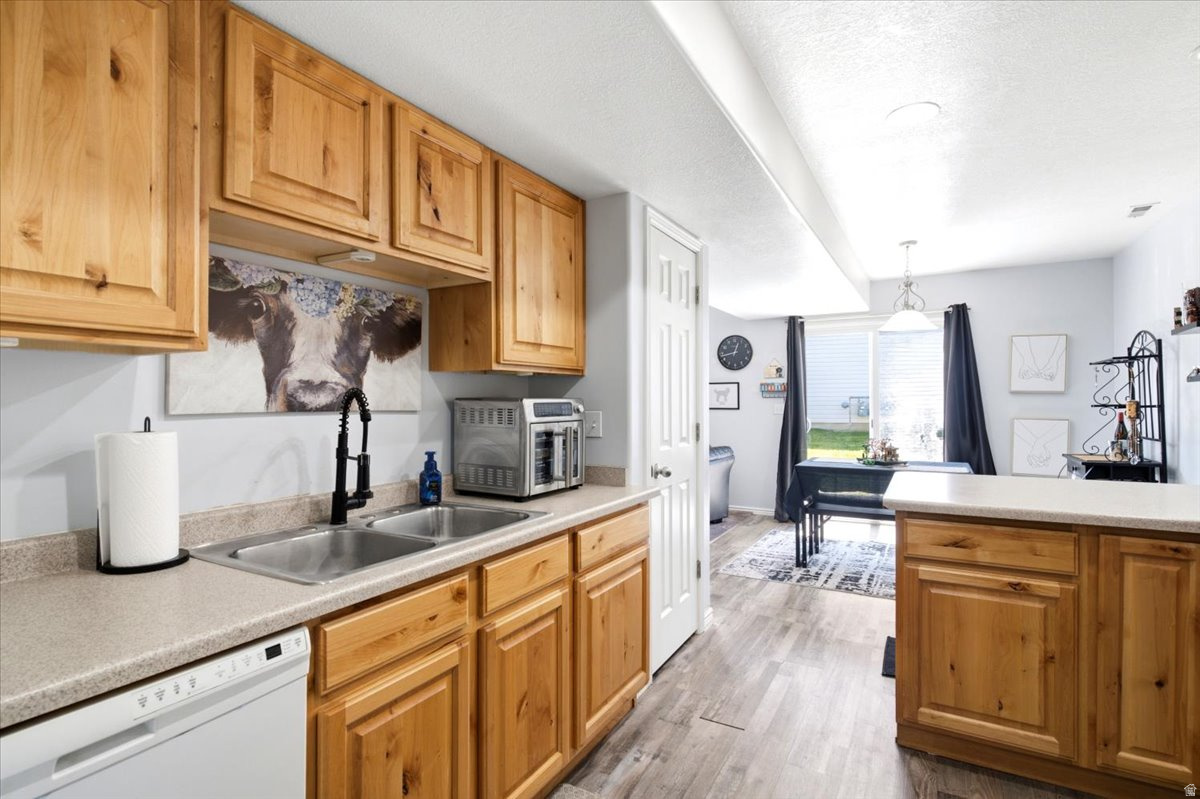 MAPLEWOOD VILLAGE - Residential