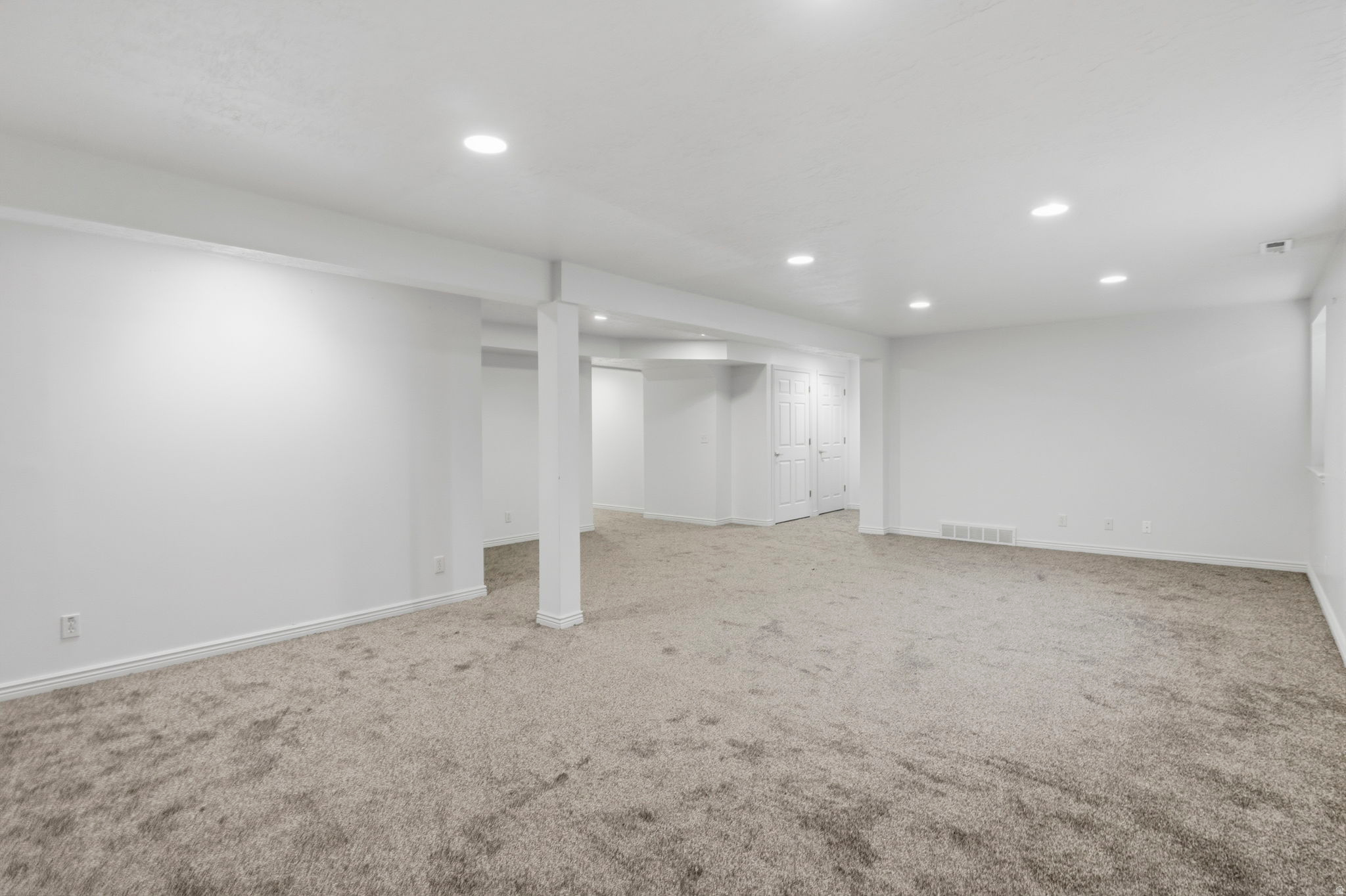 TITHING HILL - Residential