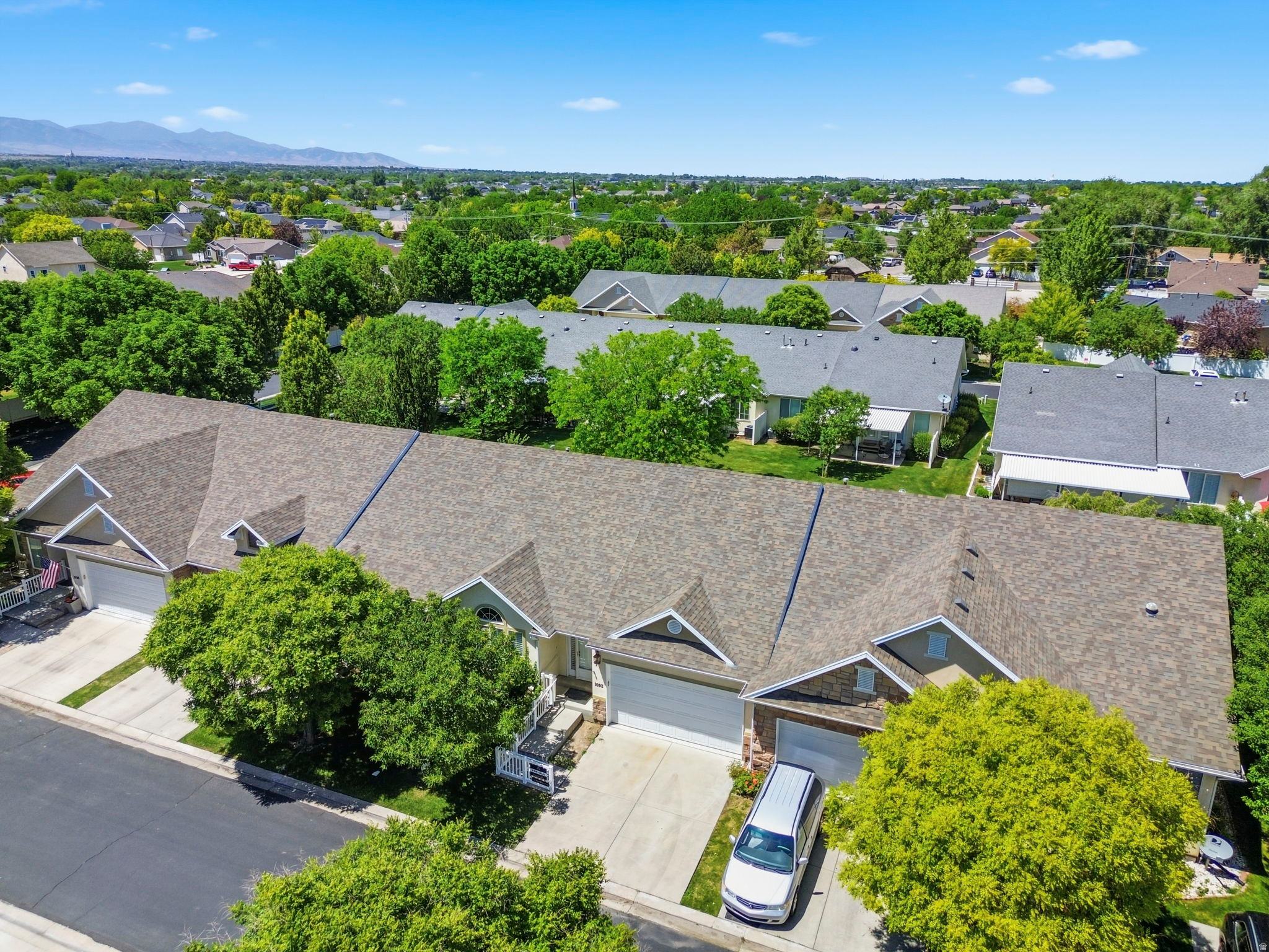TITHING HILL - Residential