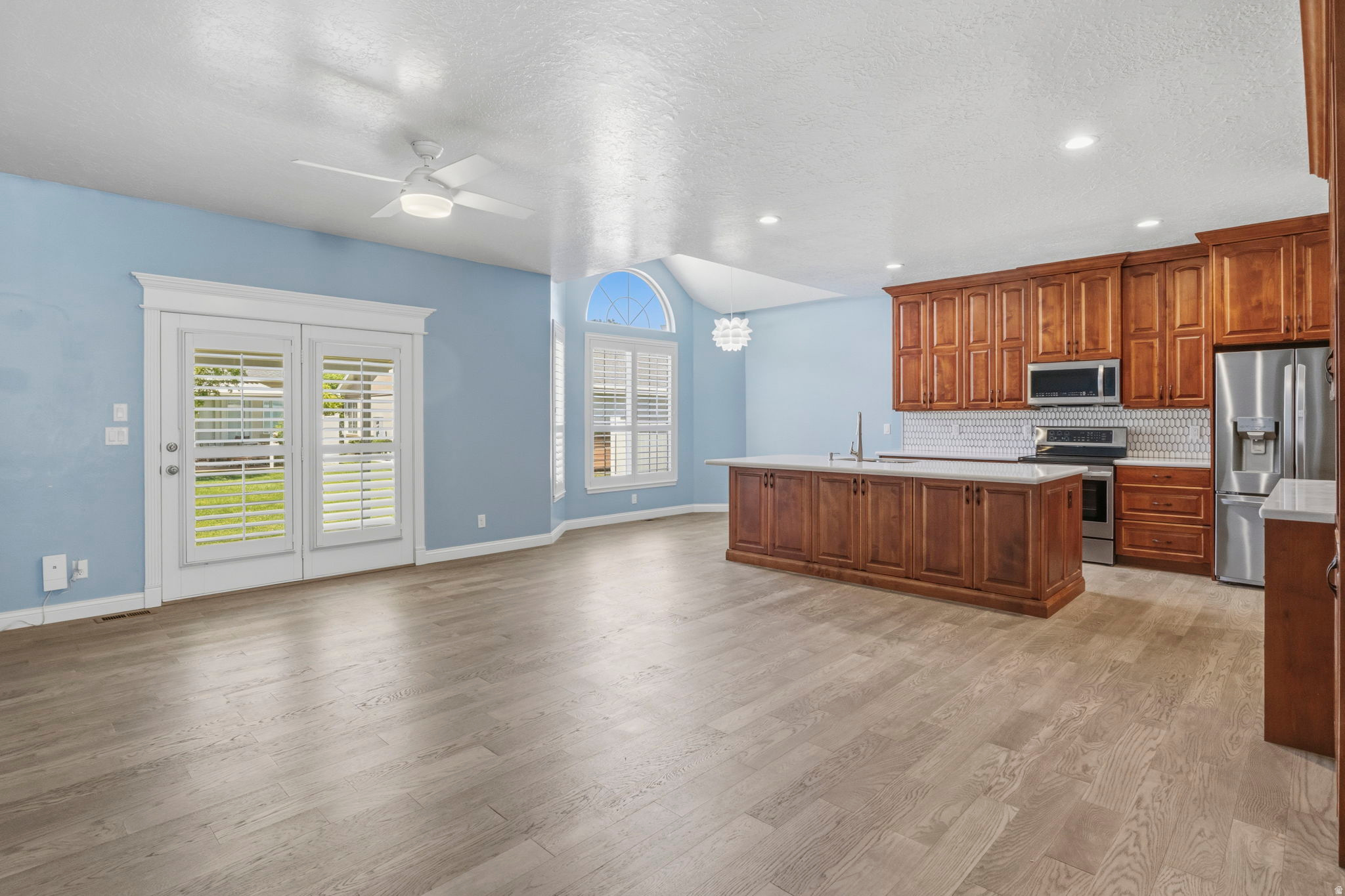 TITHING HILL - Residential