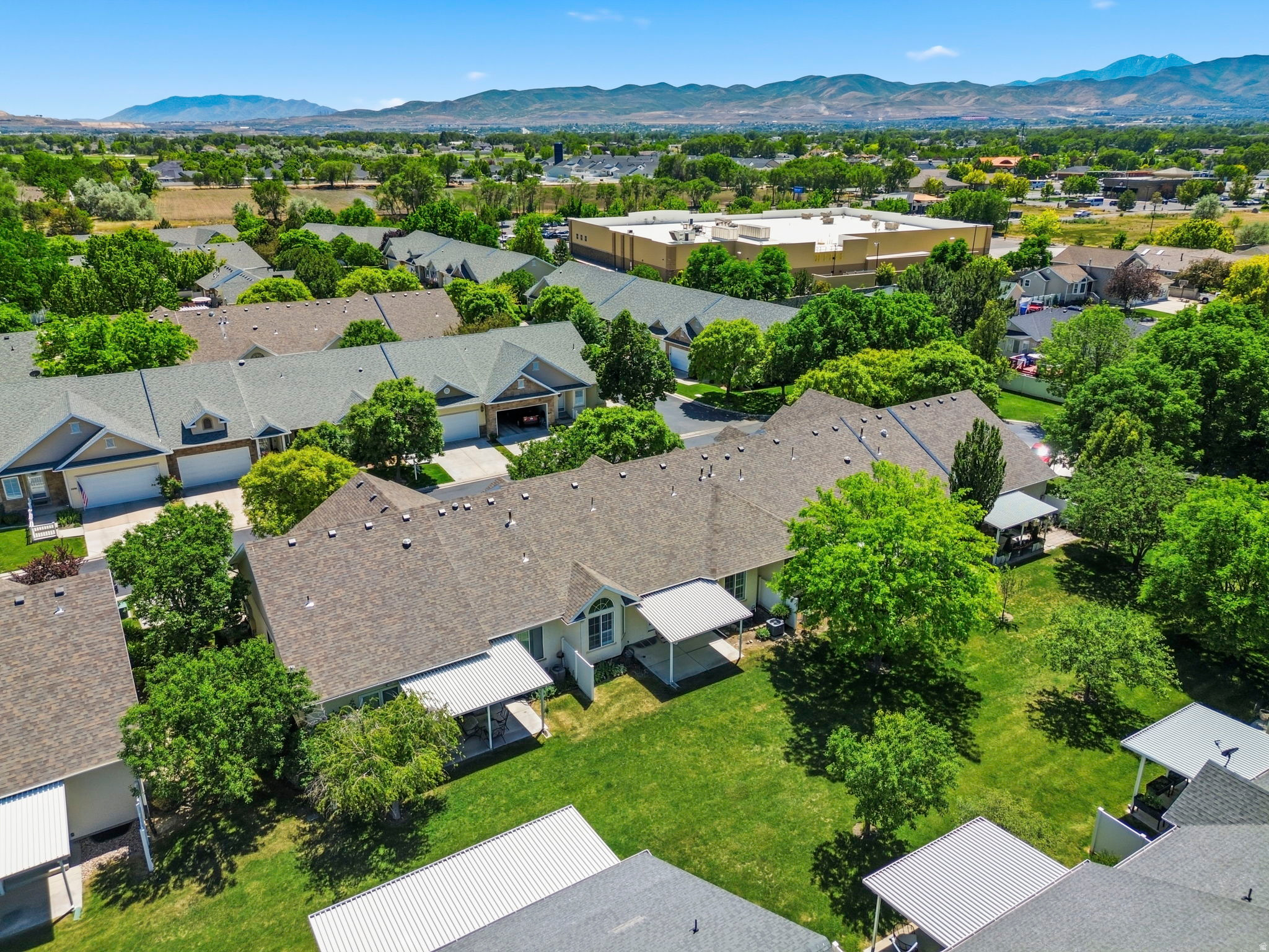 TITHING HILL - Residential