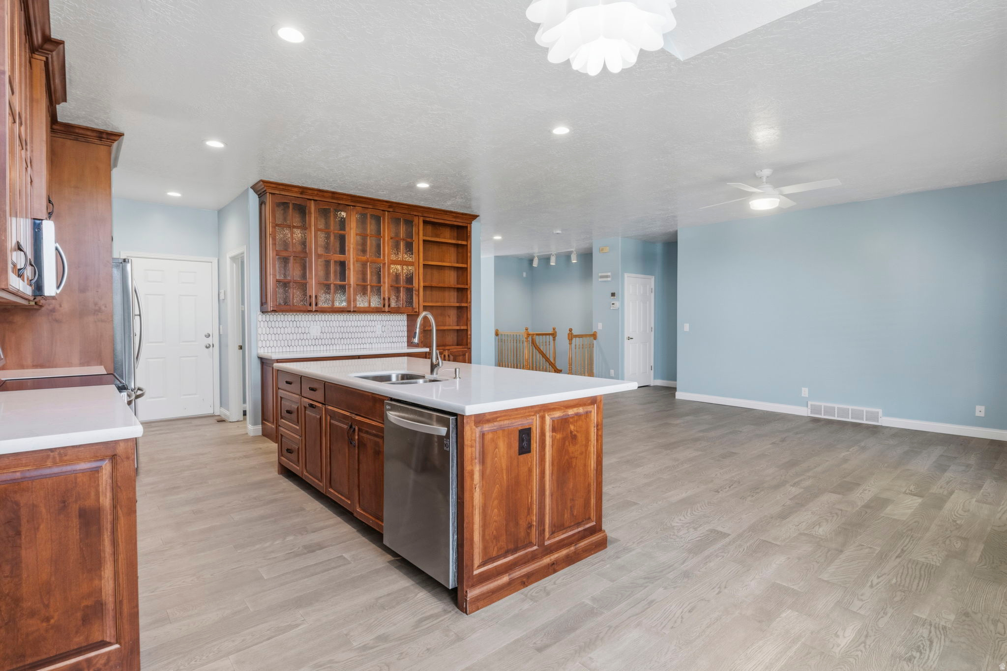 TITHING HILL - Residential