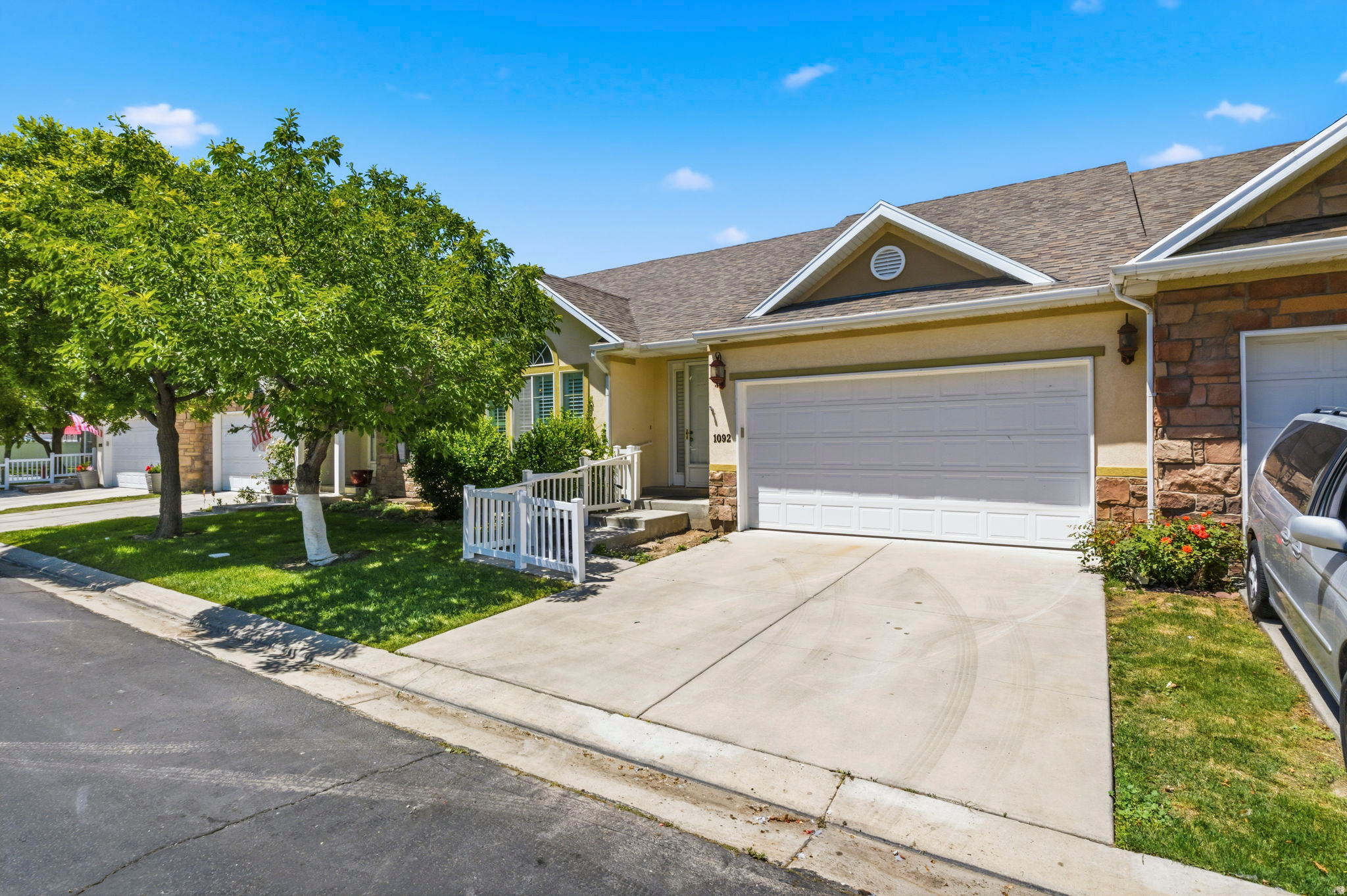 TITHING HILL - Residential