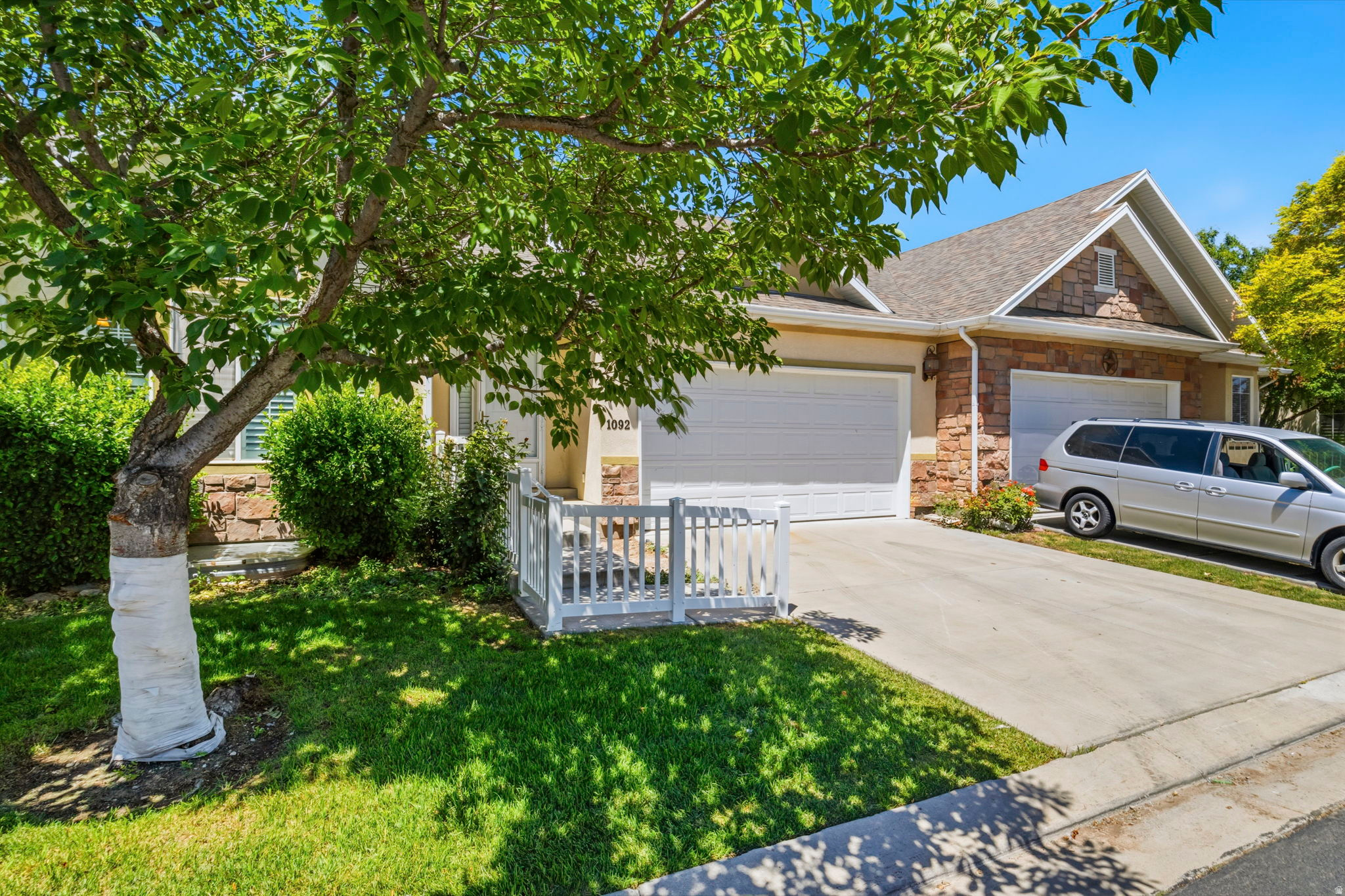 TITHING HILL - Residential