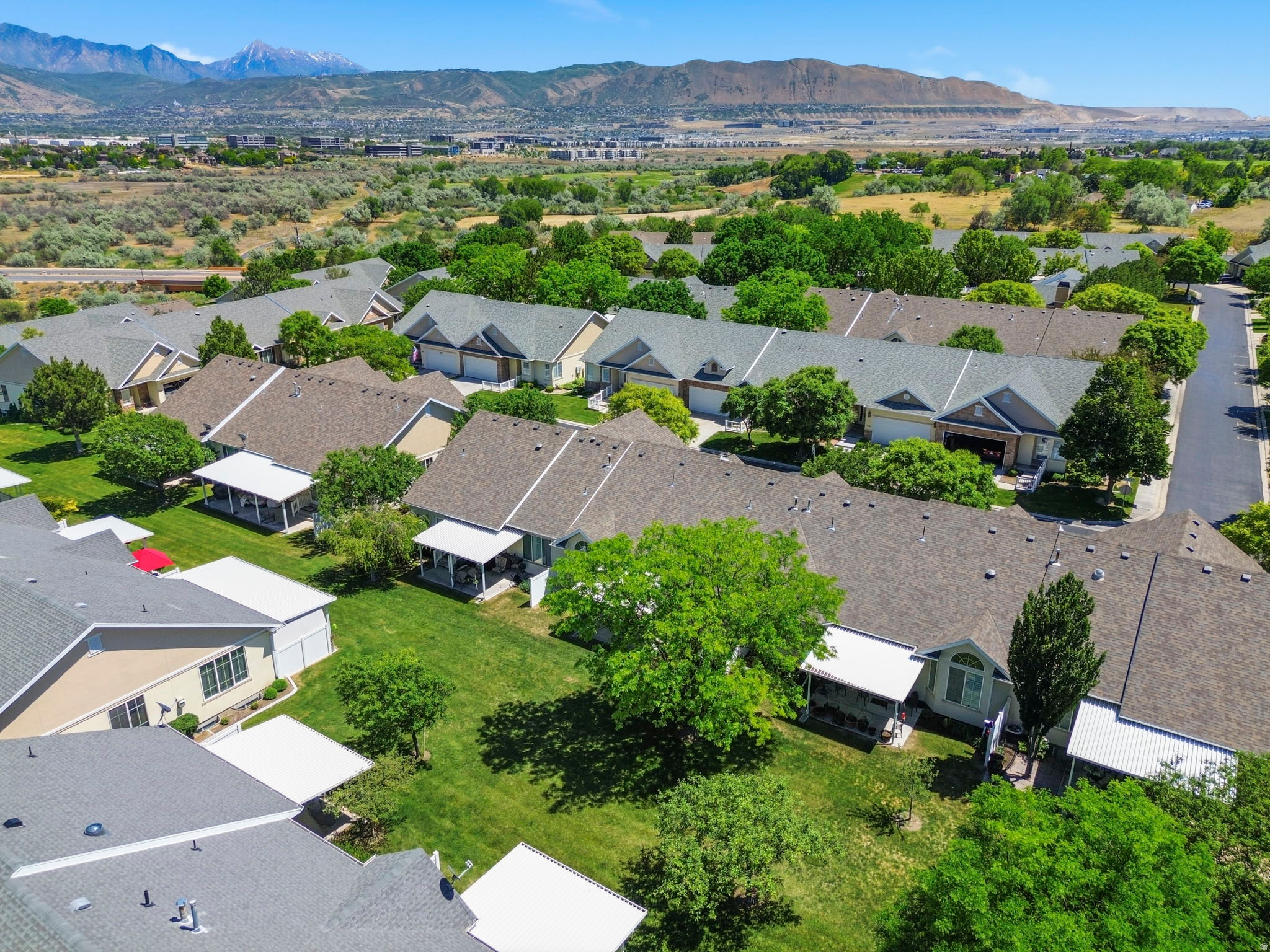 TITHING HILL - Residential