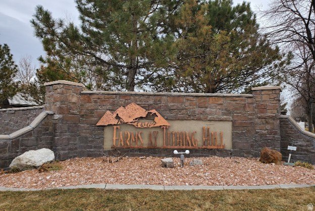 TITHING HILL - Residential