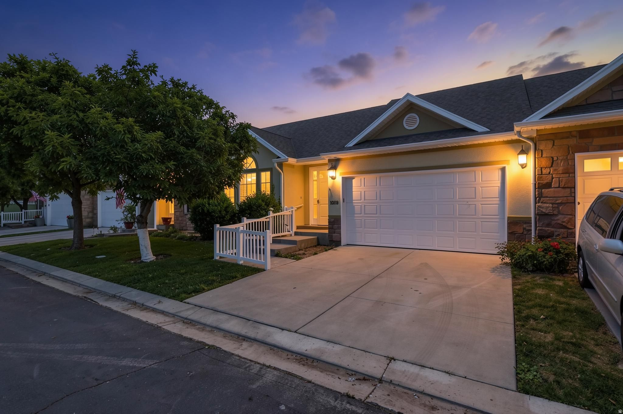 TITHING HILL - Residential