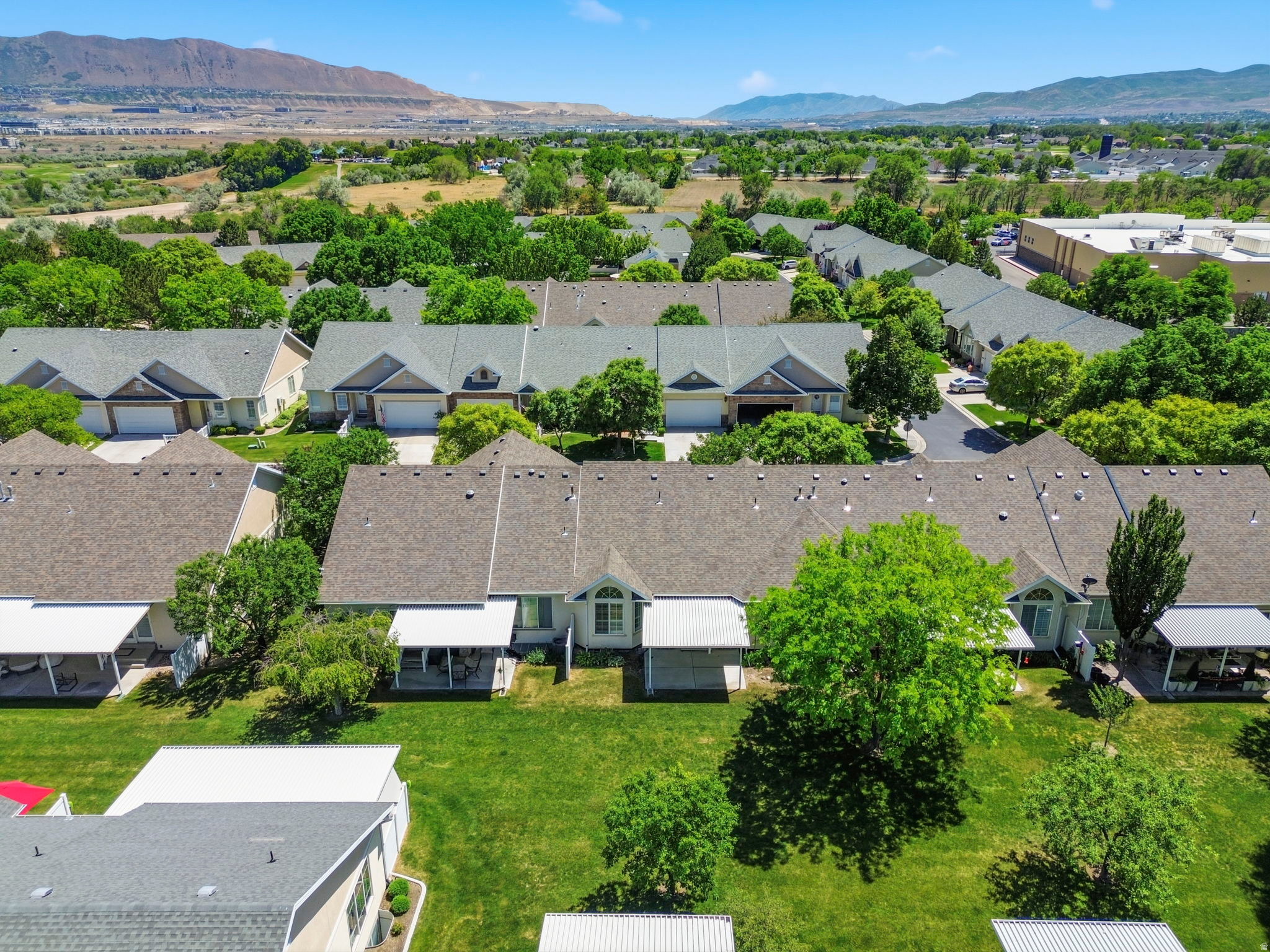 TITHING HILL - Residential
