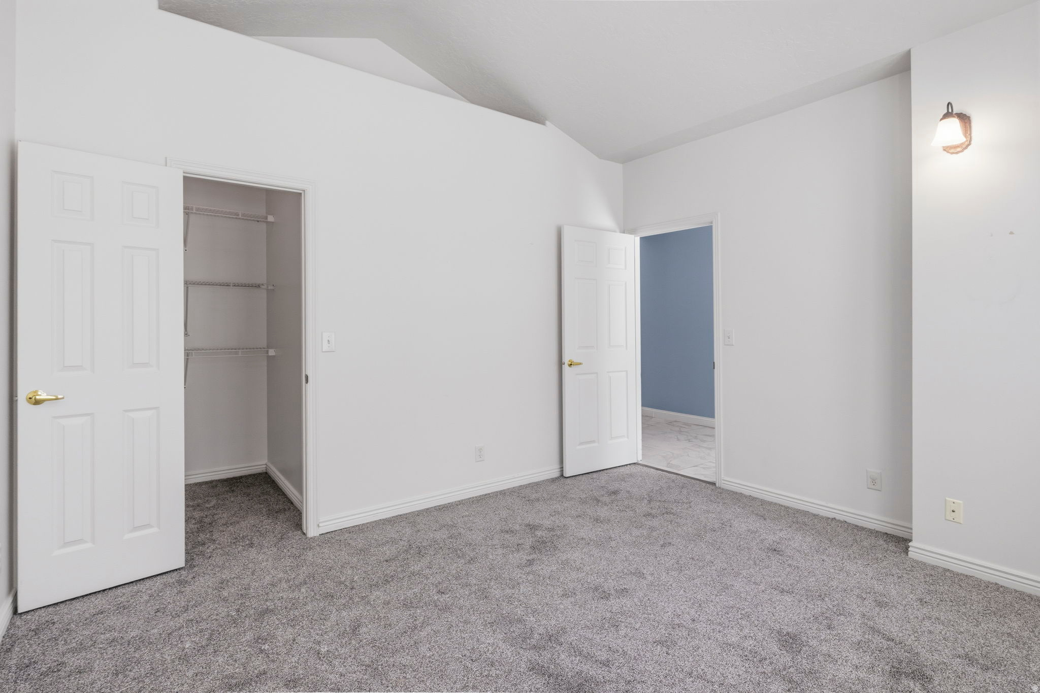 TITHING HILL - Residential