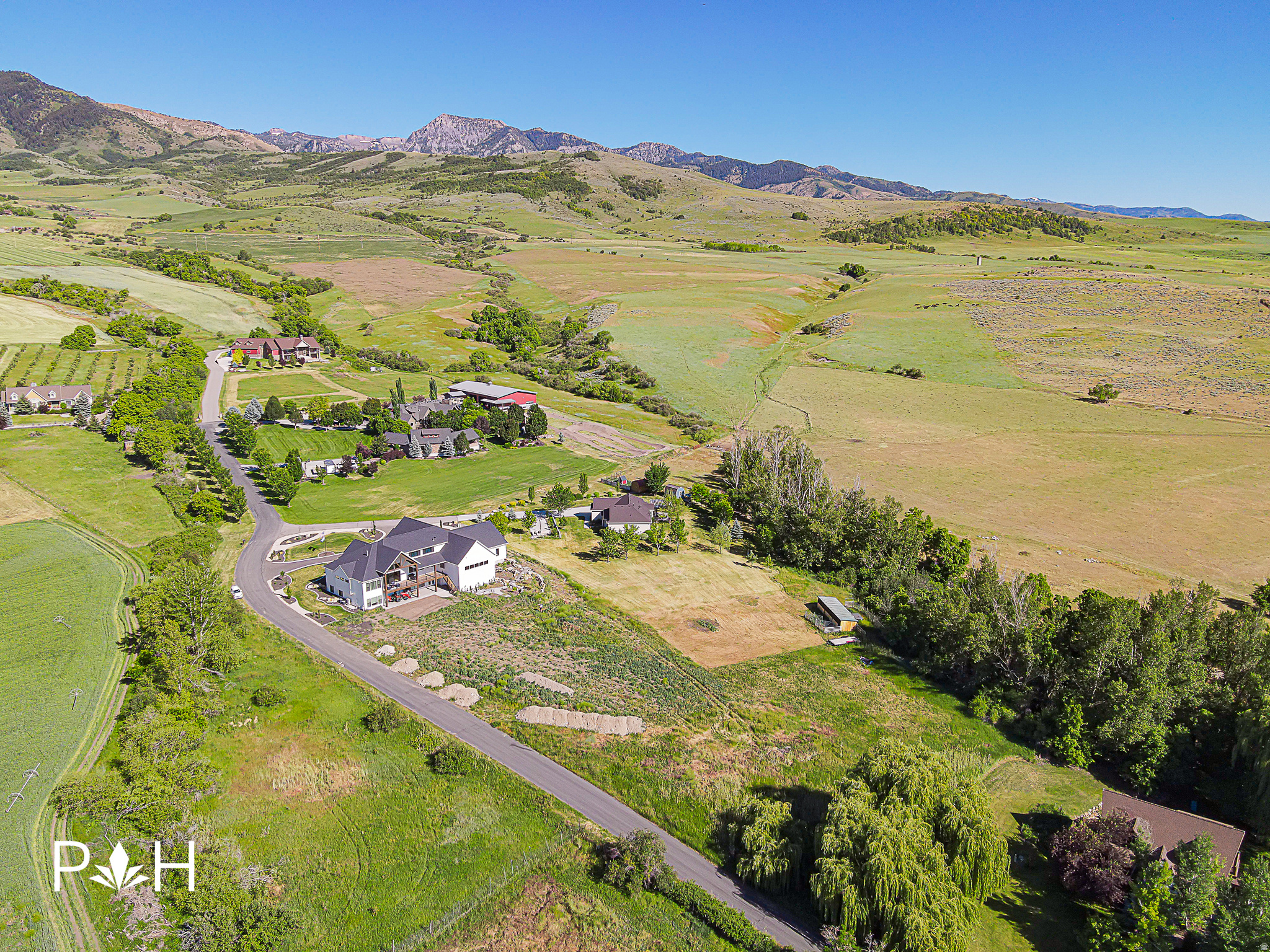NEBO CREEK ESTATES - Residential