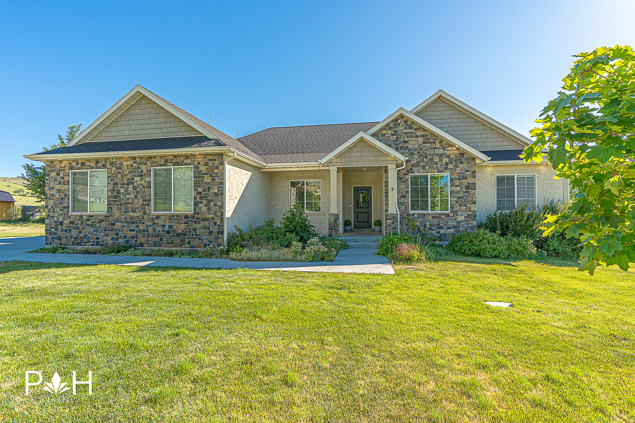 NEBO CREEK ESTATES - Residential
