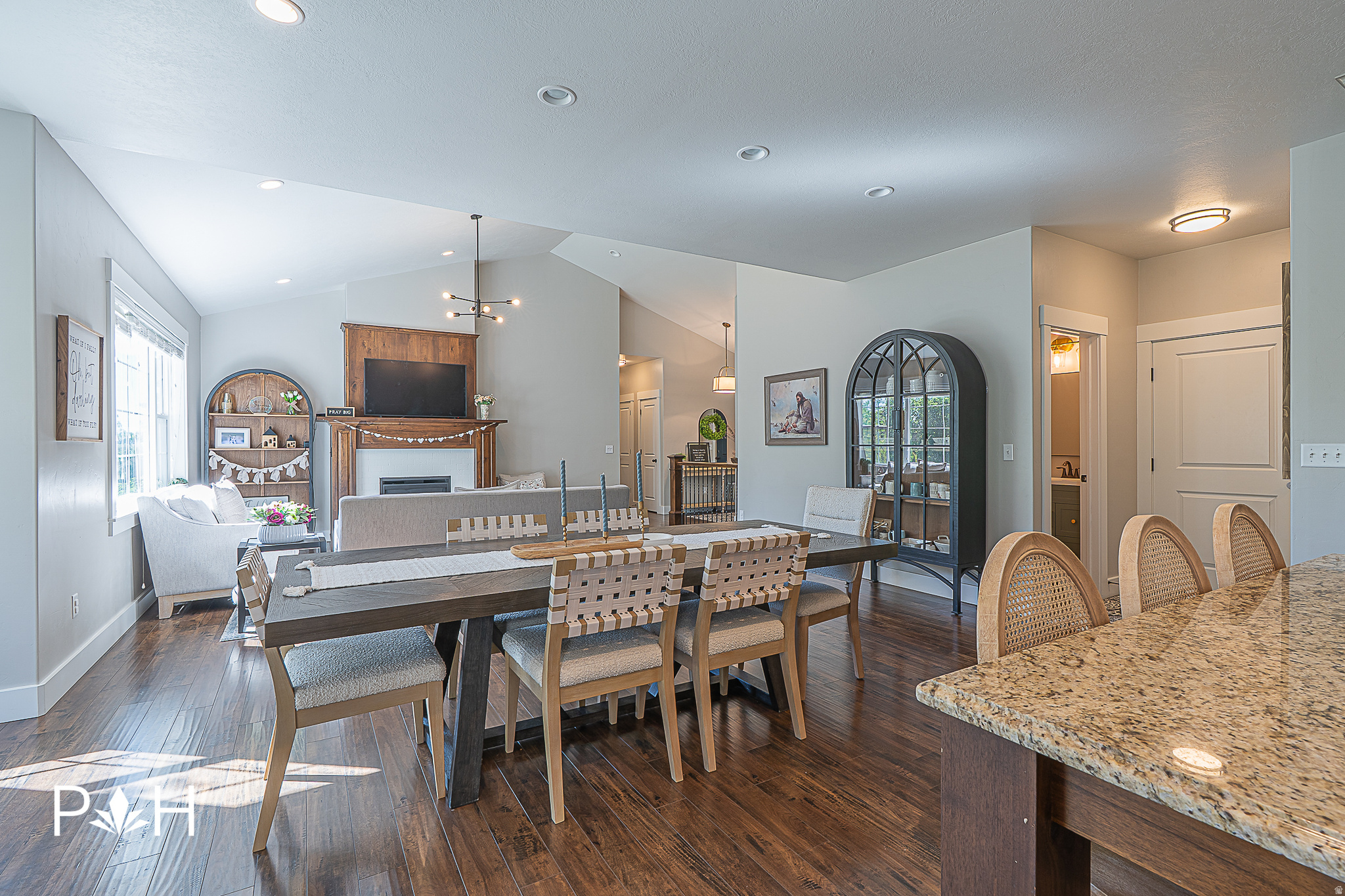 NEBO CREEK ESTATES - Residential