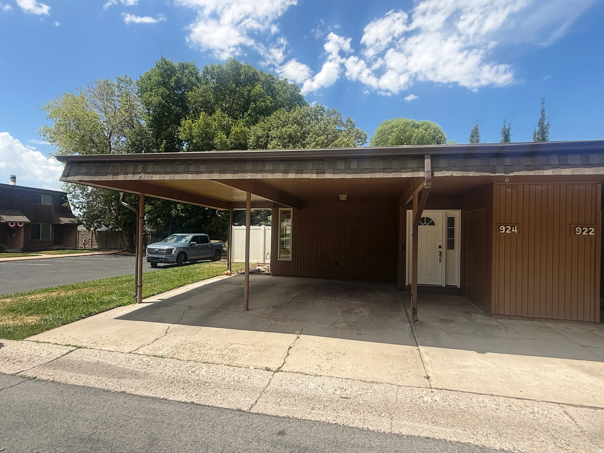 SOMERSET PLACE - Residential