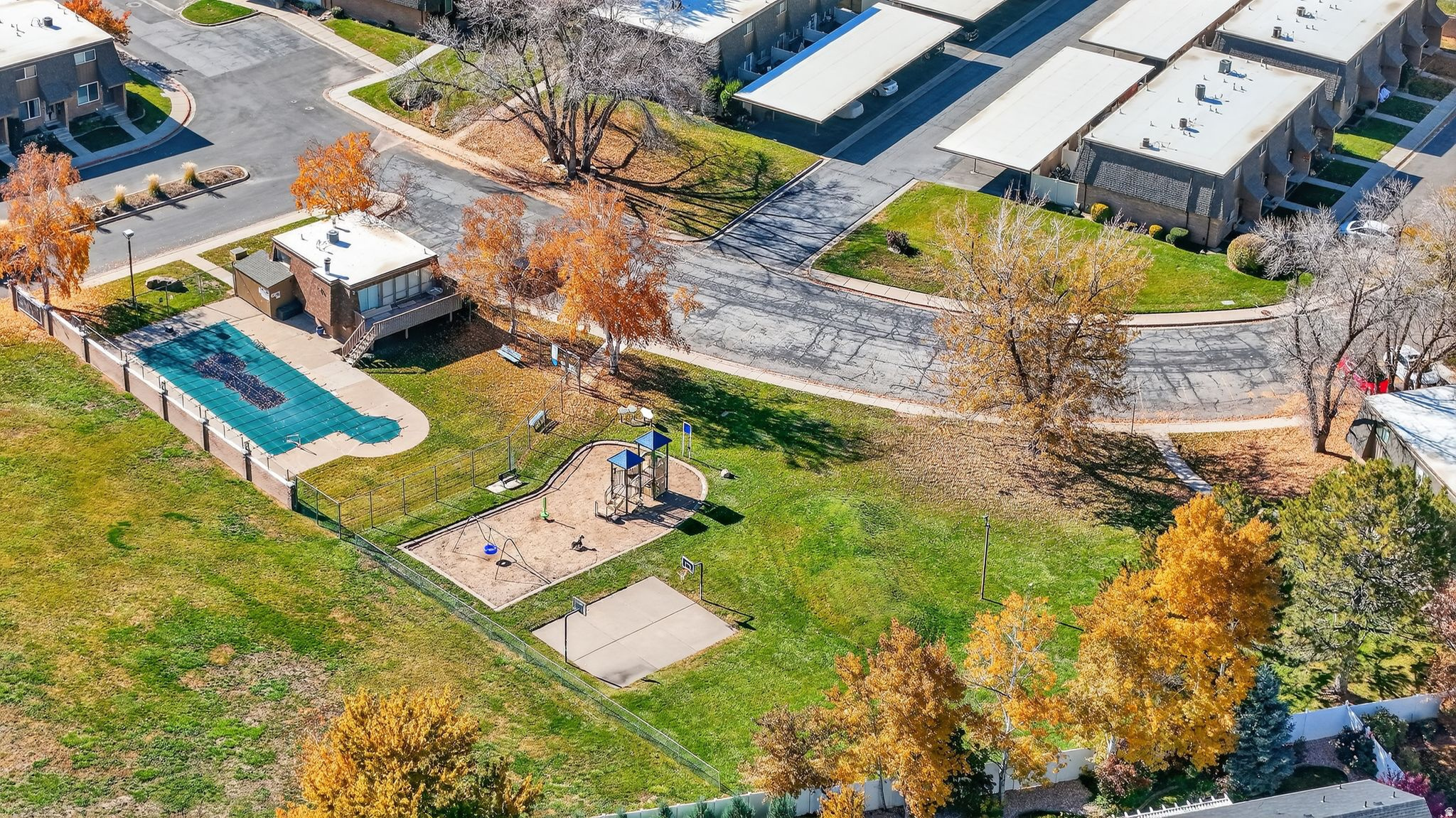 SOMERSET PLACE - Residential