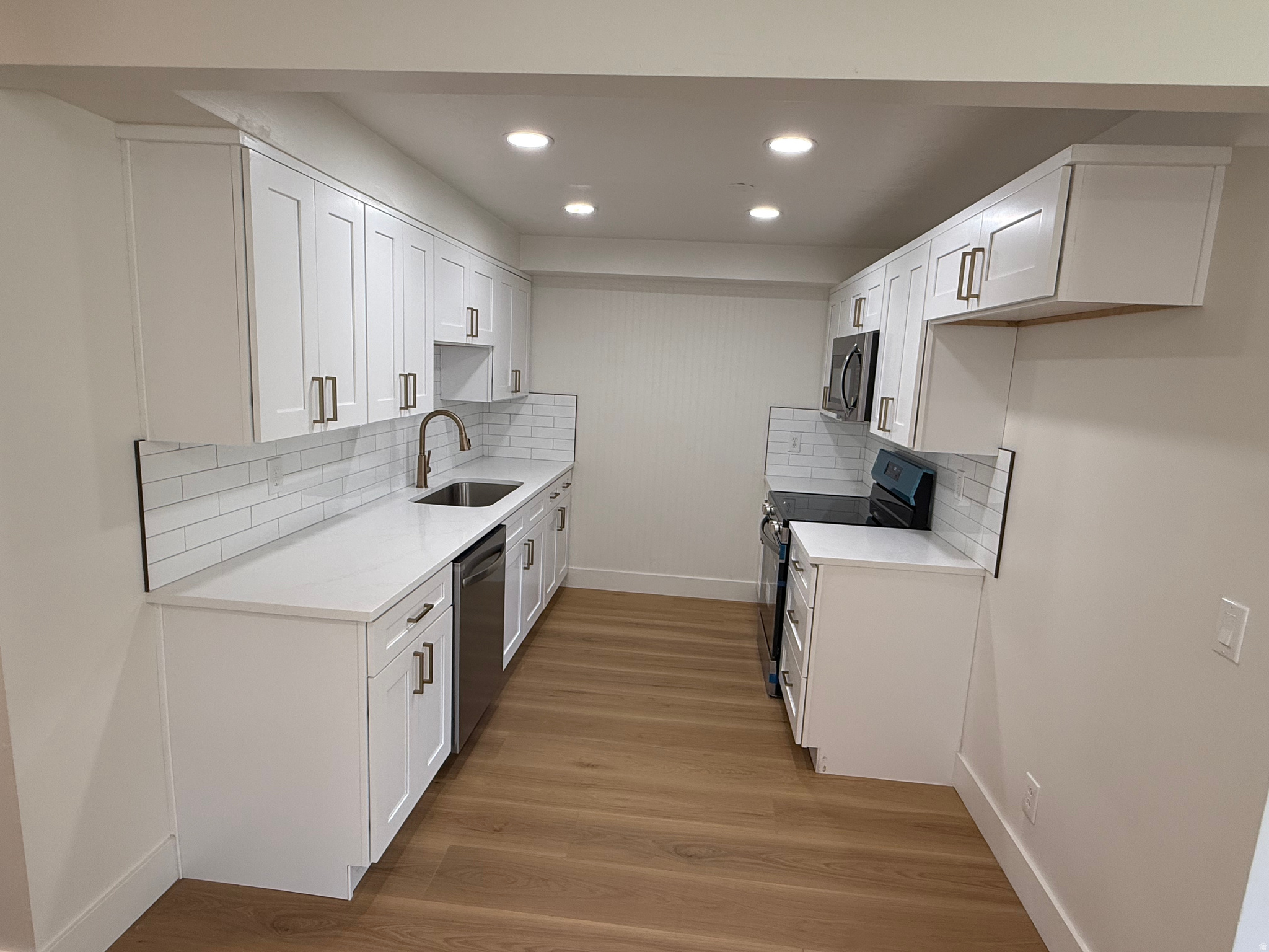 SOMERSET PLACE - Residential