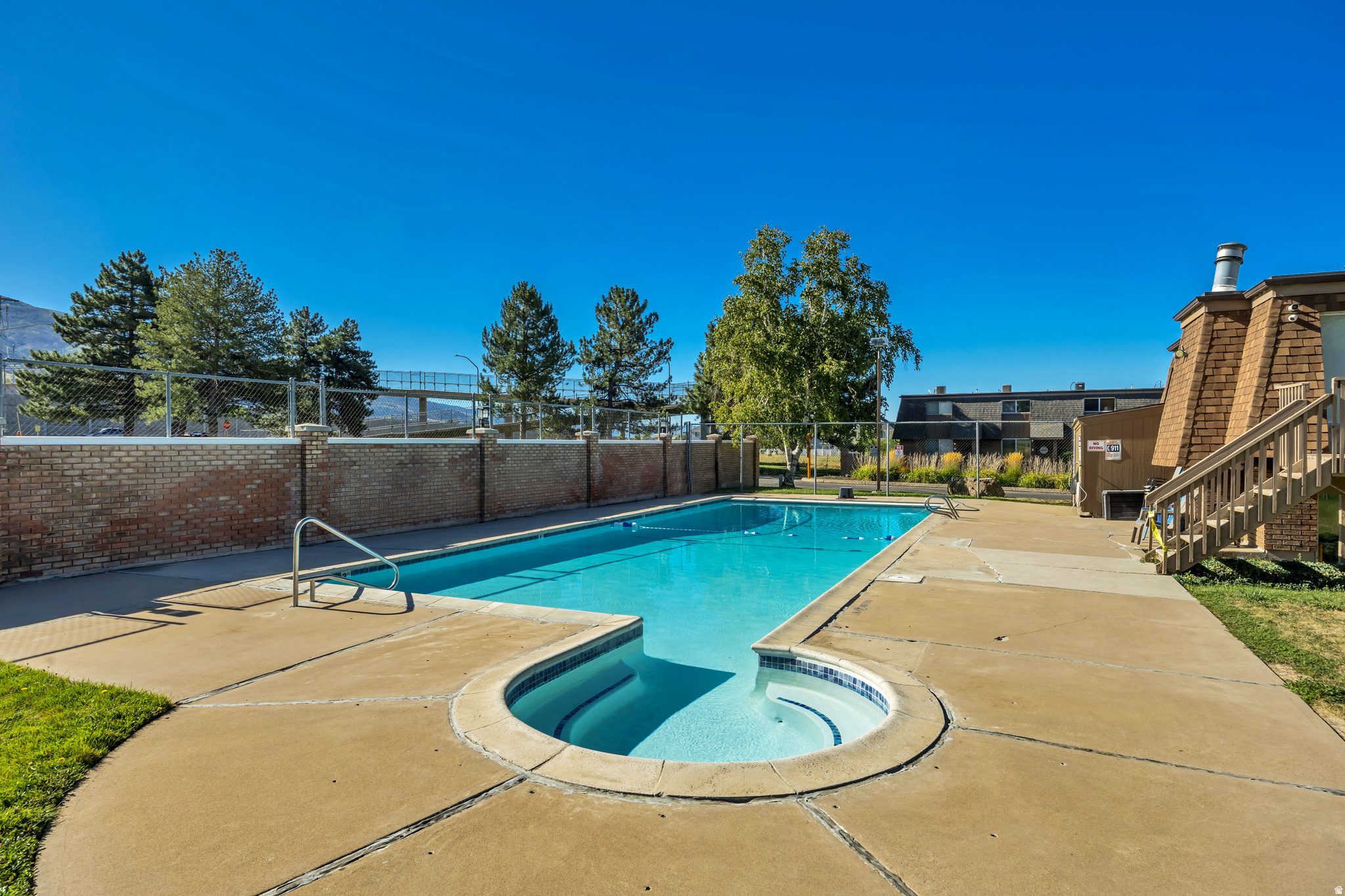 SOMERSET PLACE - Residential