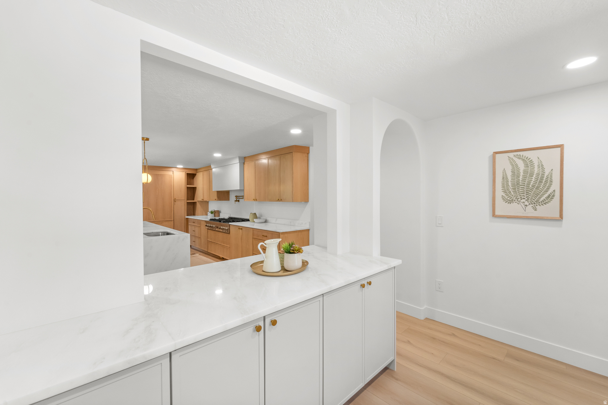 LINDEN CIRCLE - Residential