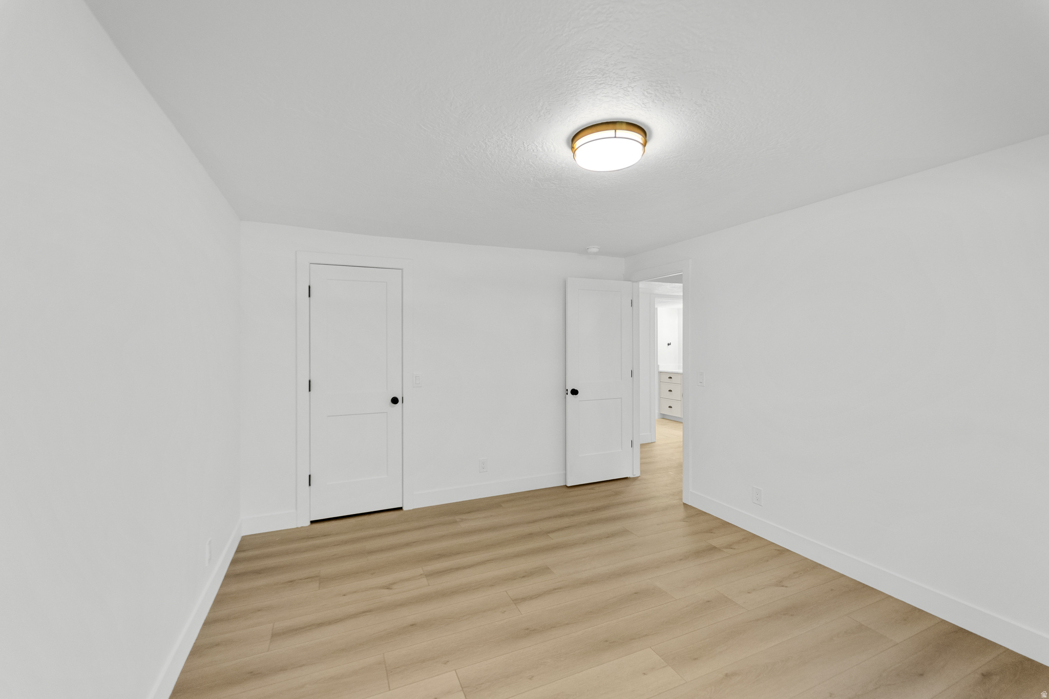 LINDEN CIRCLE - Residential