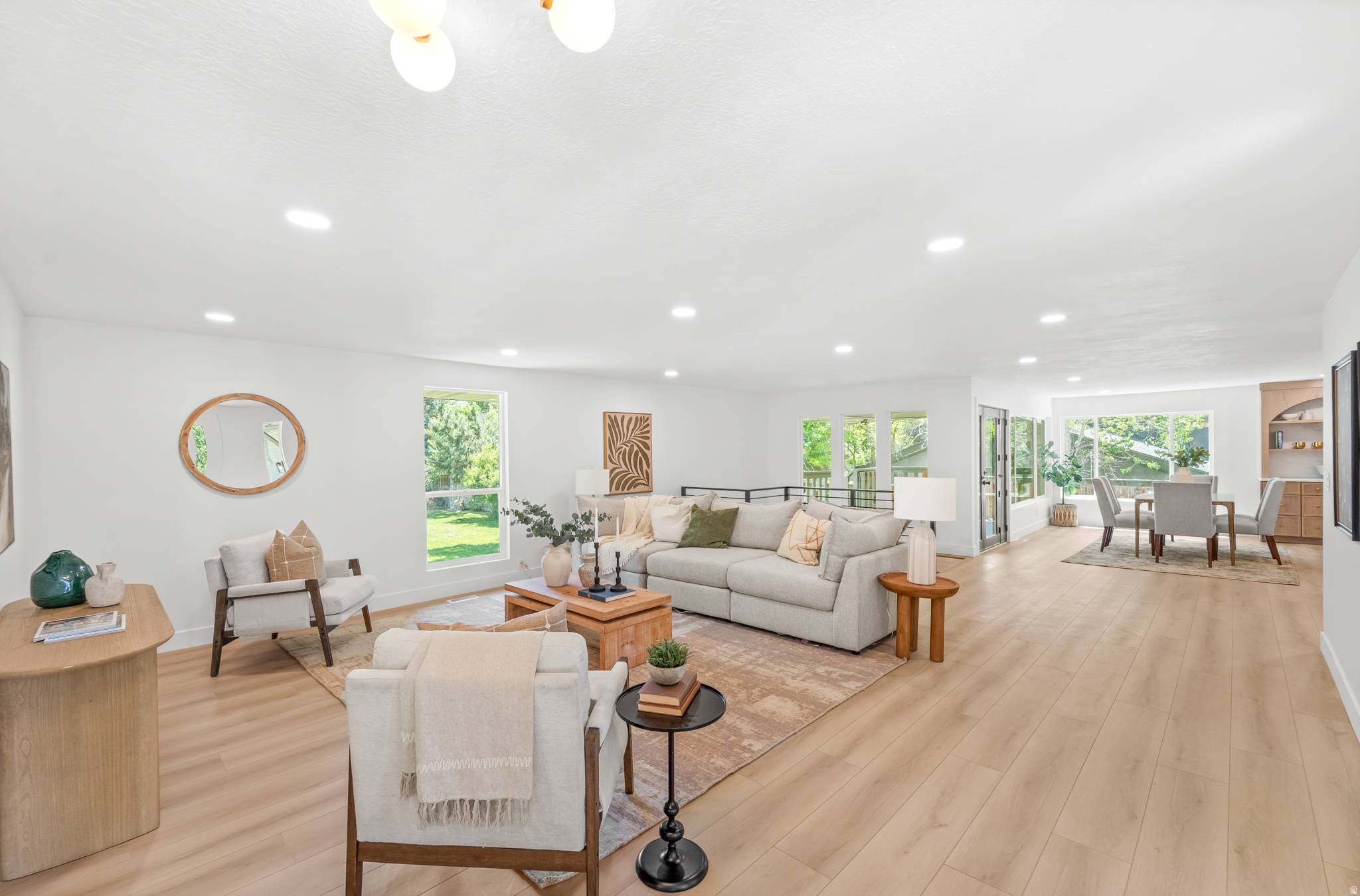 LINDEN CIRCLE - Residential