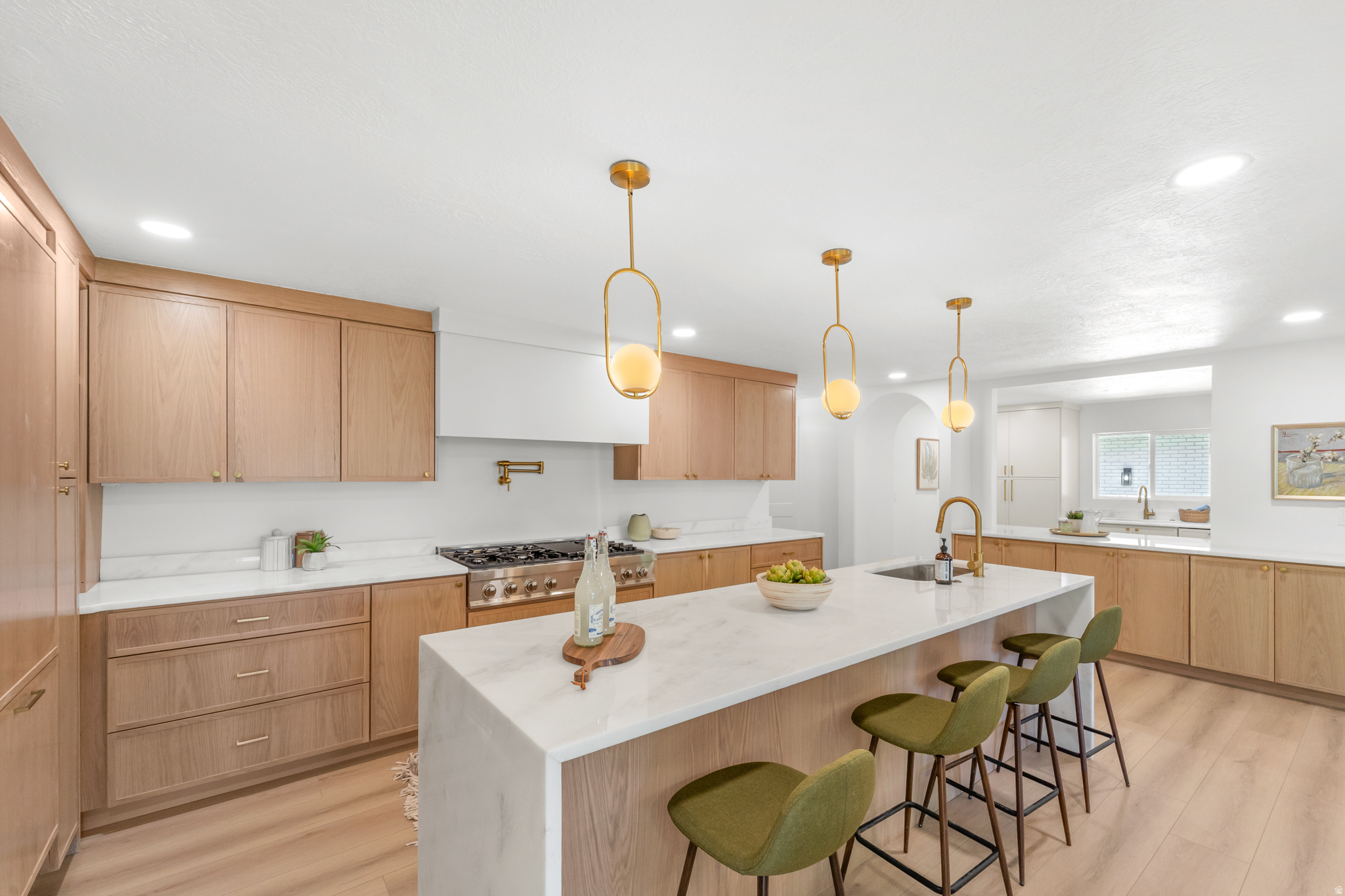 LINDEN CIRCLE - Residential