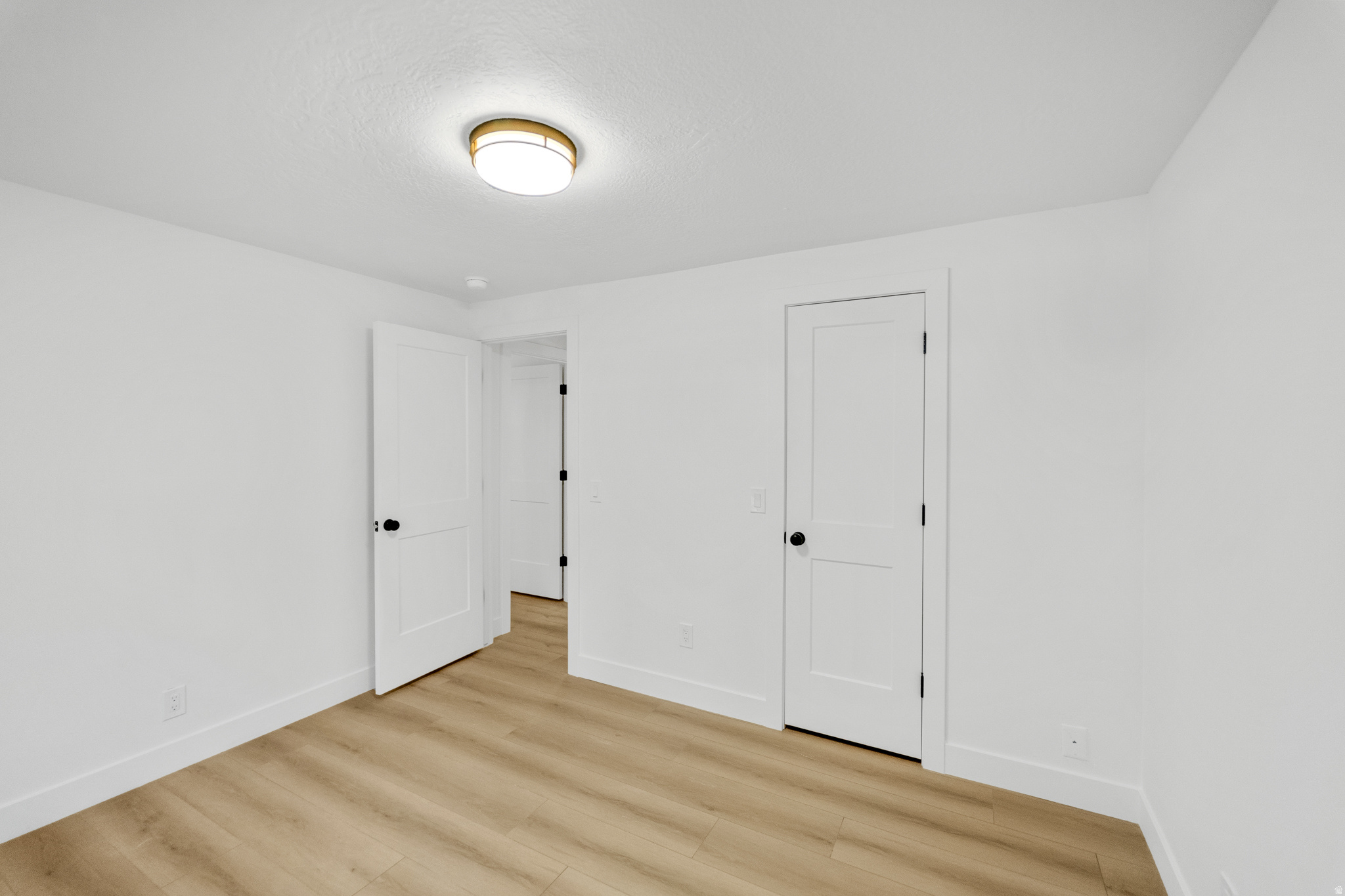 LINDEN CIRCLE - Residential