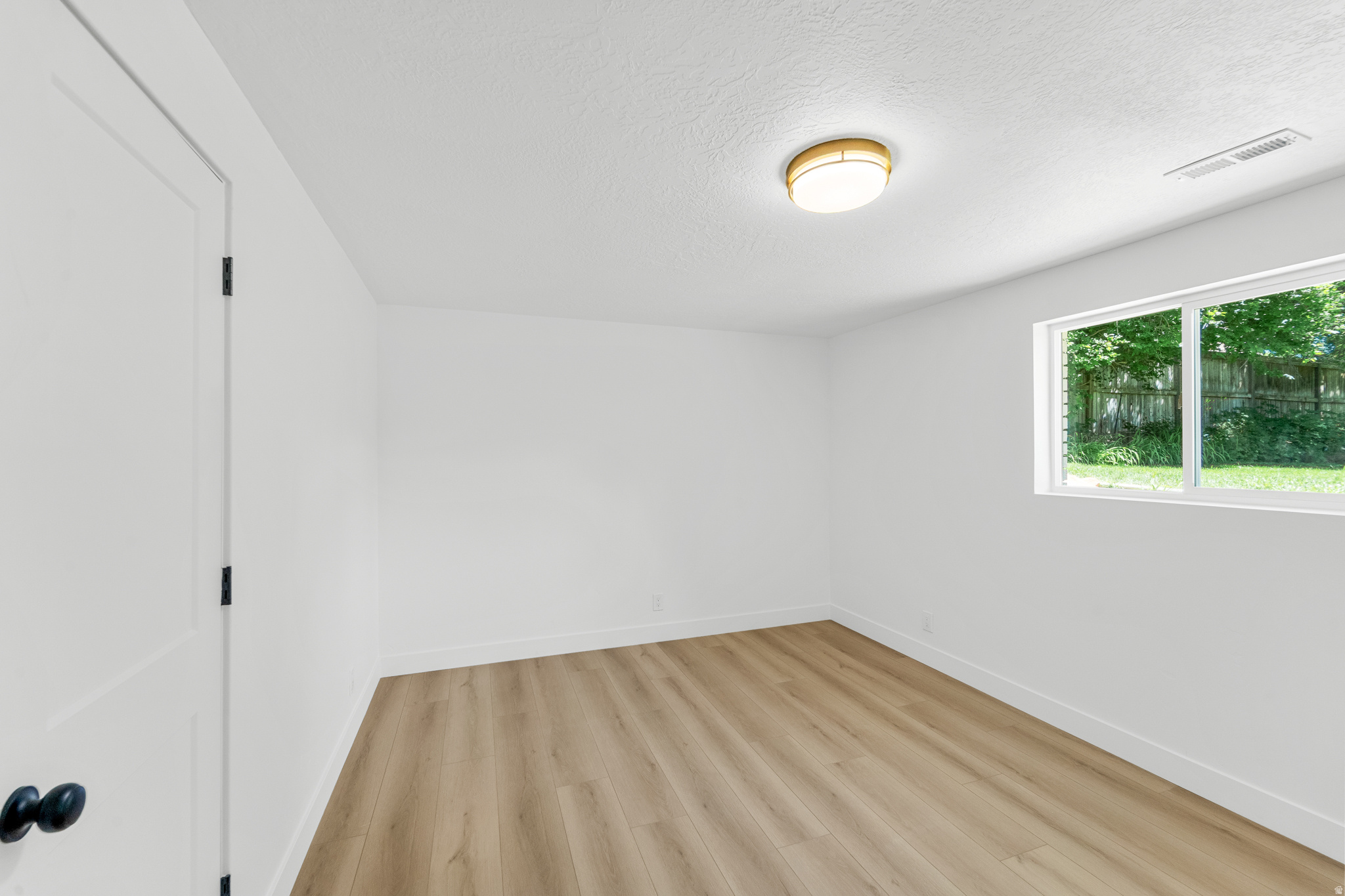 LINDEN CIRCLE - Residential