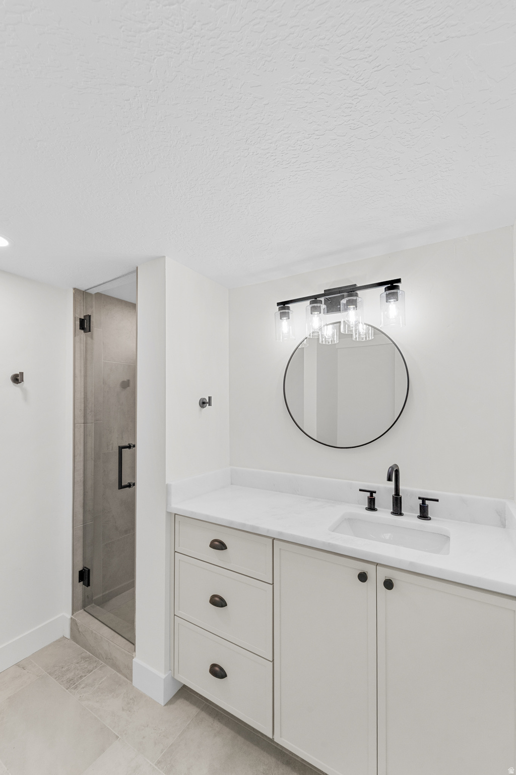 LINDEN CIRCLE - Residential