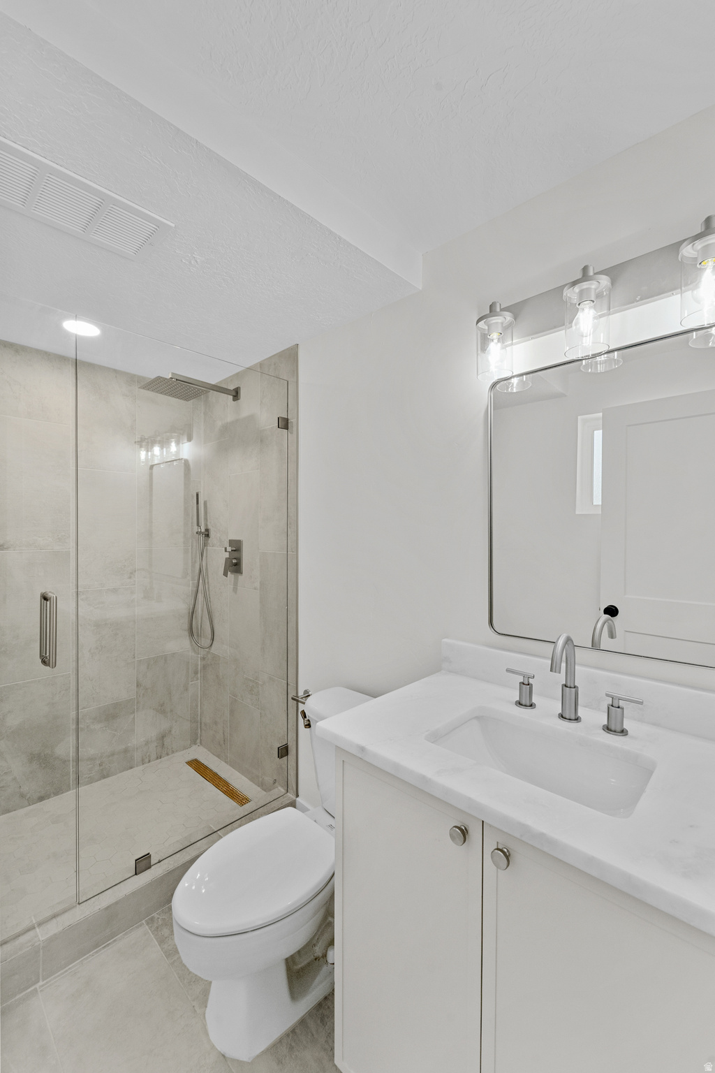 LINDEN CIRCLE - Residential