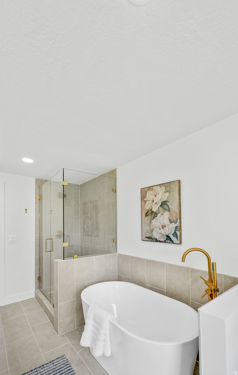 LINDEN CIRCLE - Residential