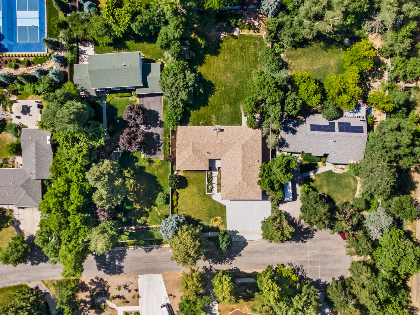LINDEN CIRCLE - Residential