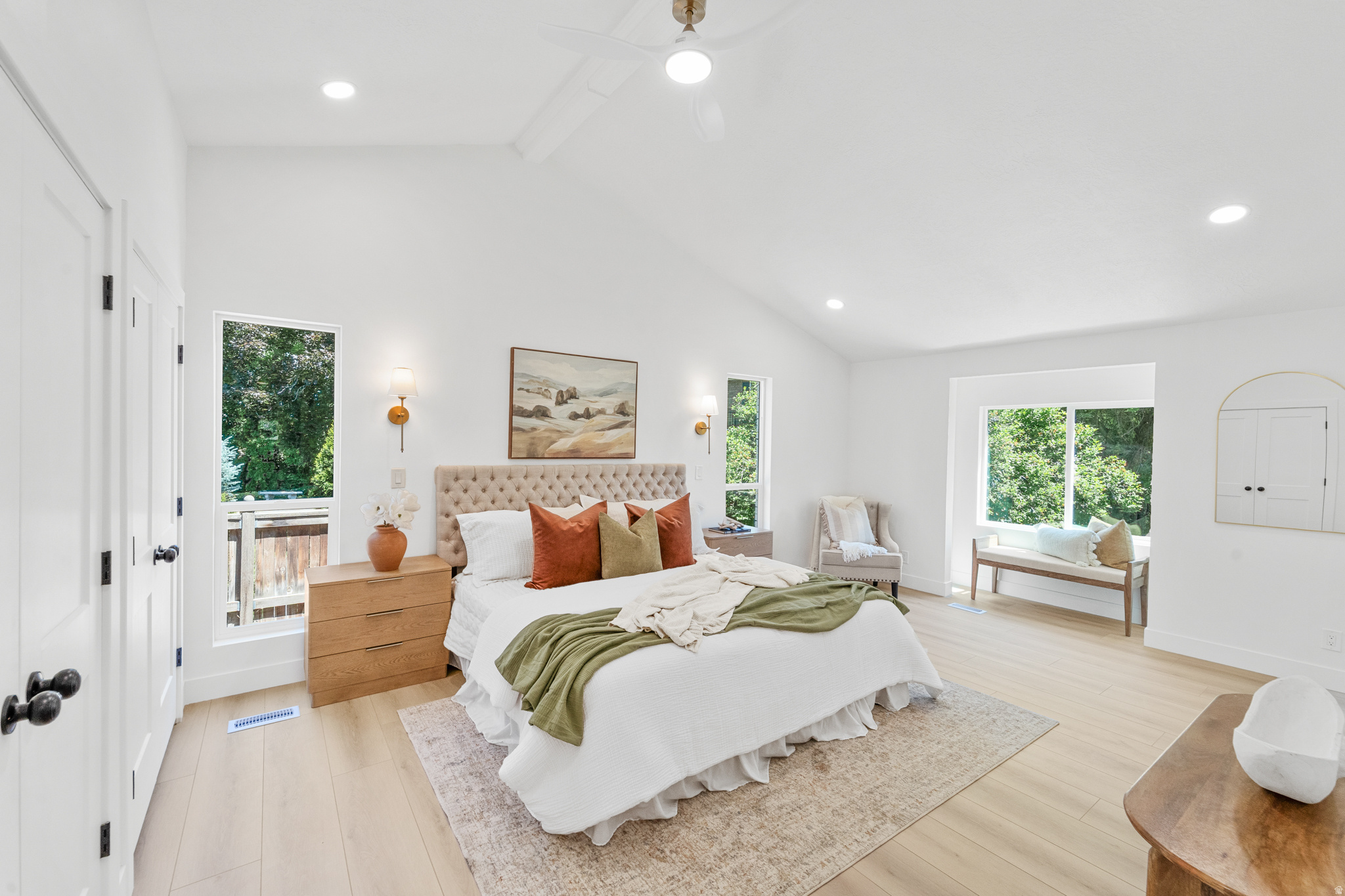 LINDEN CIRCLE - Residential