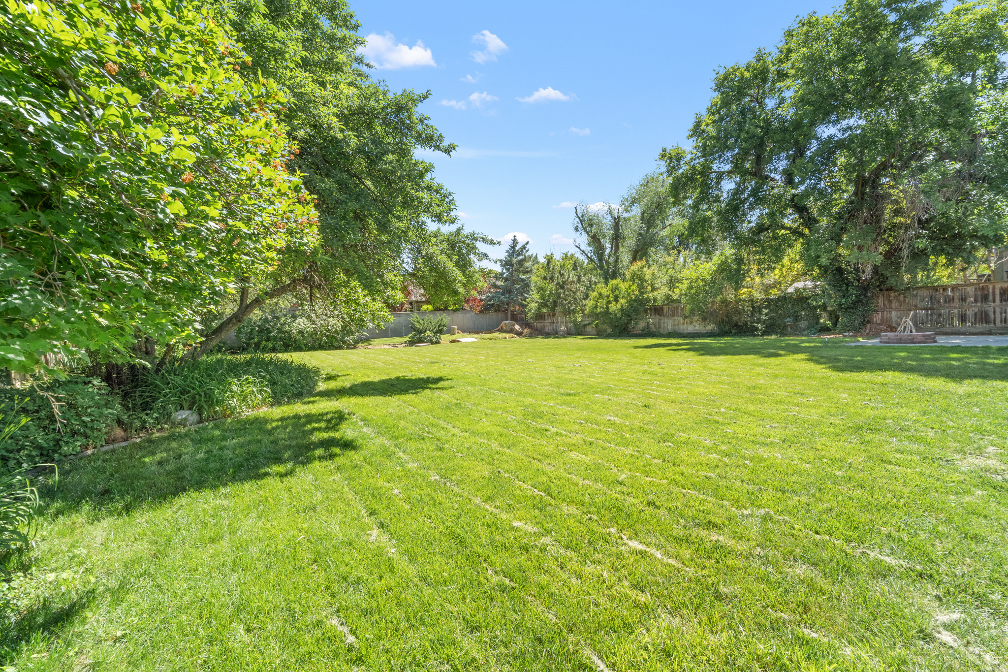 LINDEN CIRCLE - Residential