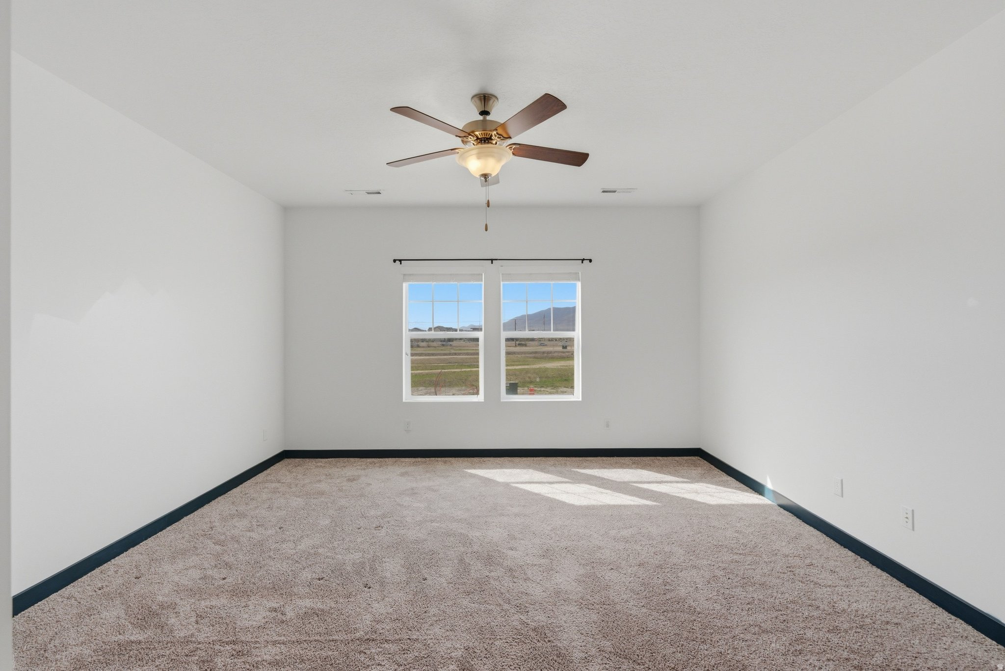 HOLBROOK FARMS - Residential