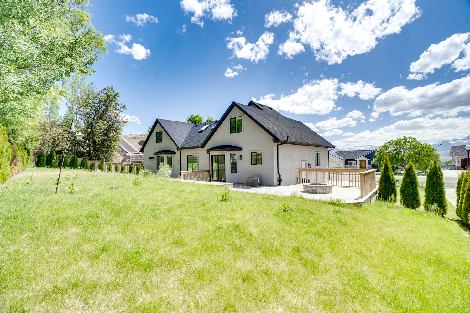 COVE AT VALLEY HILLS - Residential