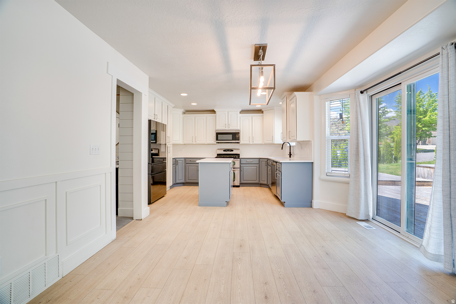 COVE AT VALLEY HILLS - Residential
