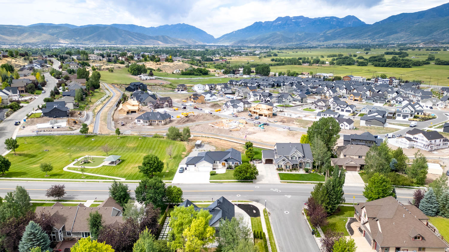 COVE AT VALLEY HILLS - Residential