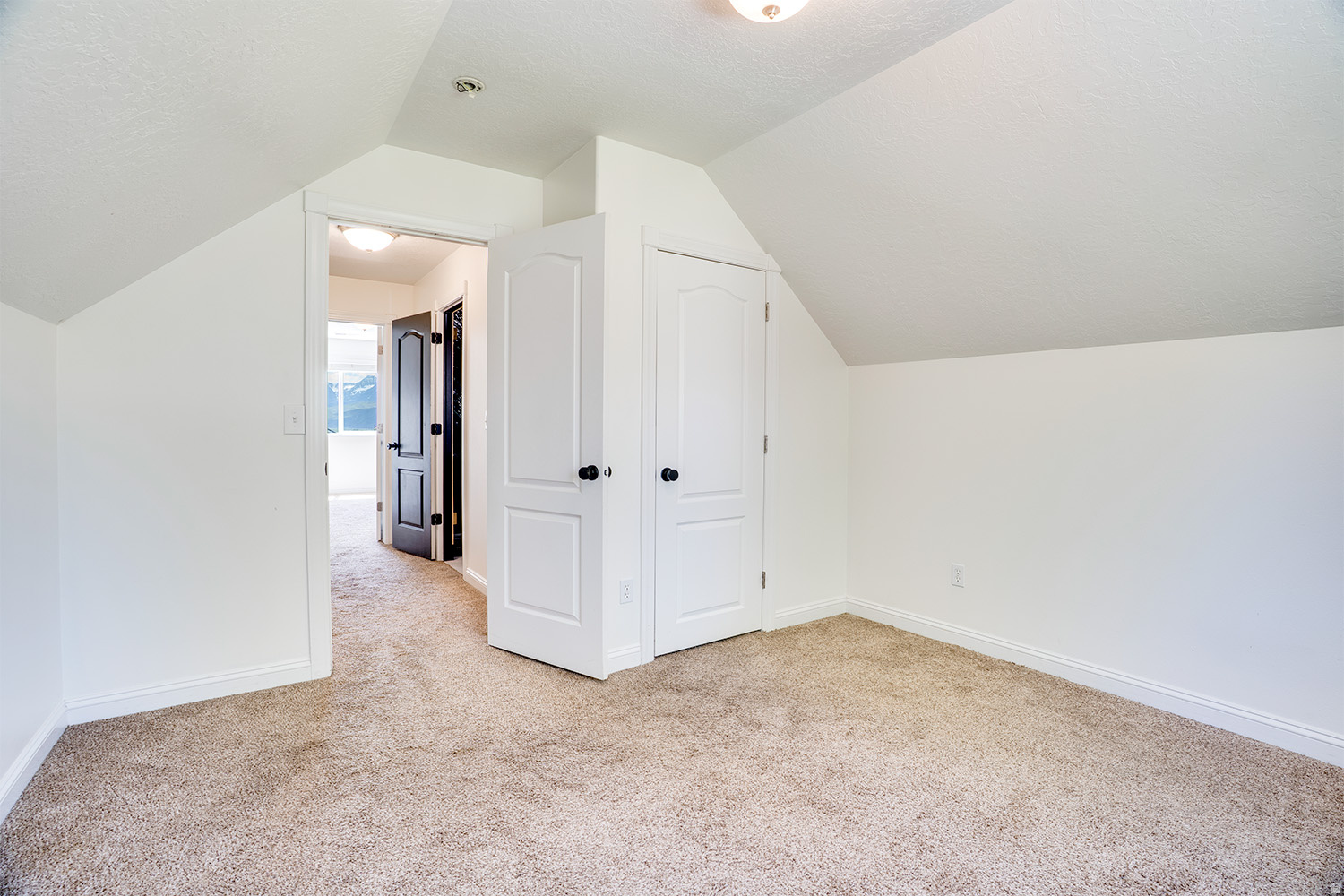 COVE AT VALLEY HILLS - Residential
