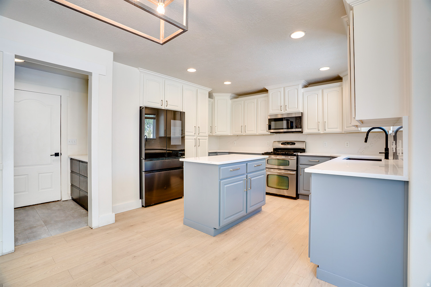 COVE AT VALLEY HILLS - Residential