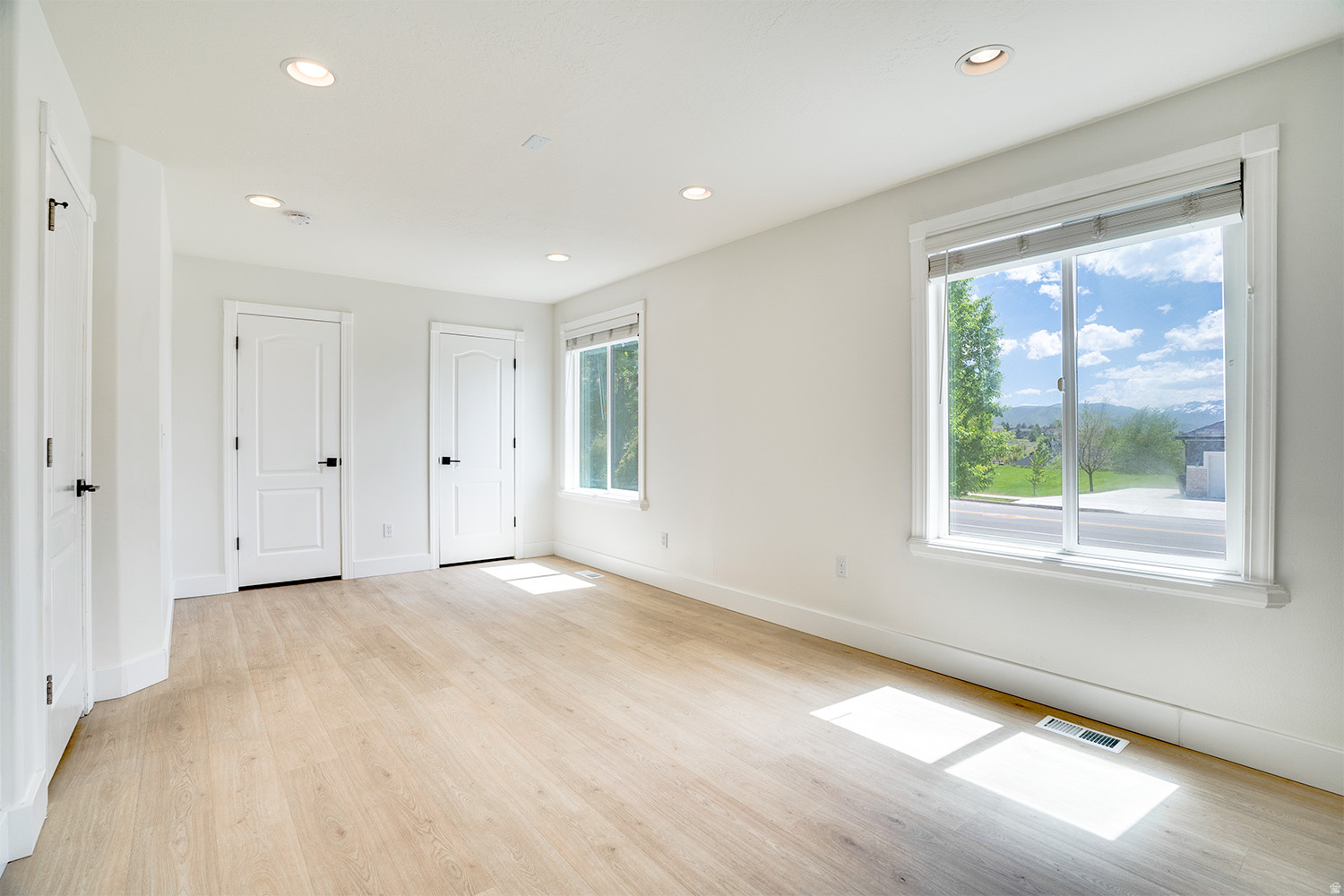 COVE AT VALLEY HILLS - Residential