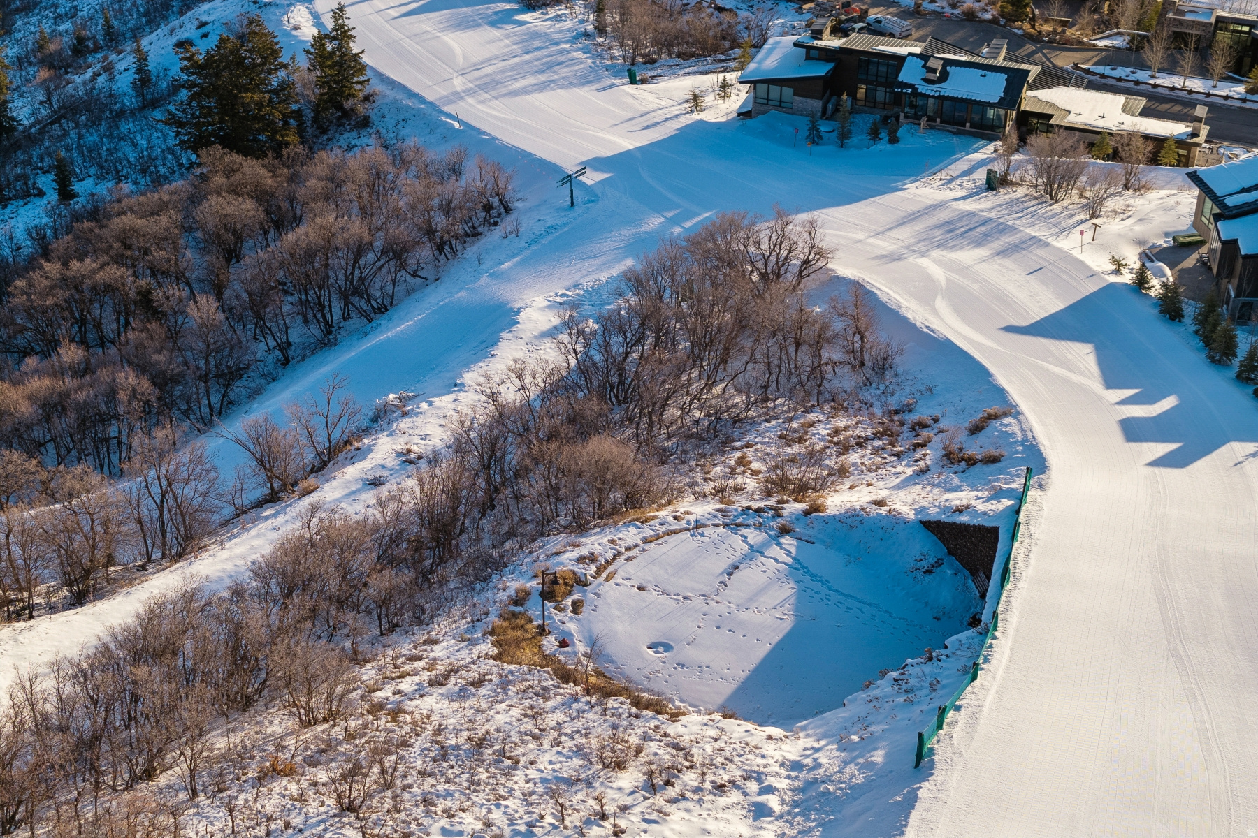 DEER CREST ESTATES - Land