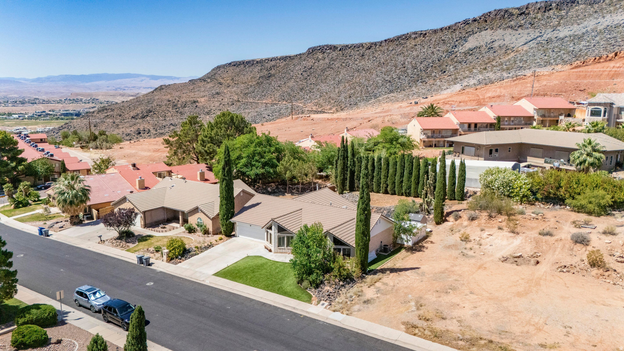SHADOW HILLS - Residential