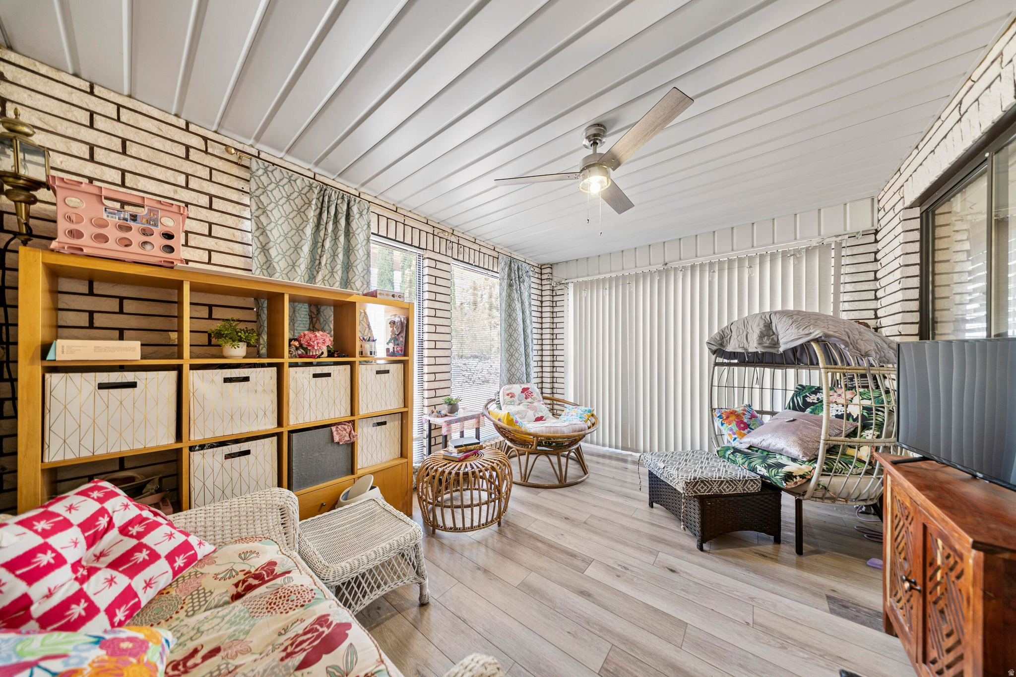 SHADOW HILLS - Residential