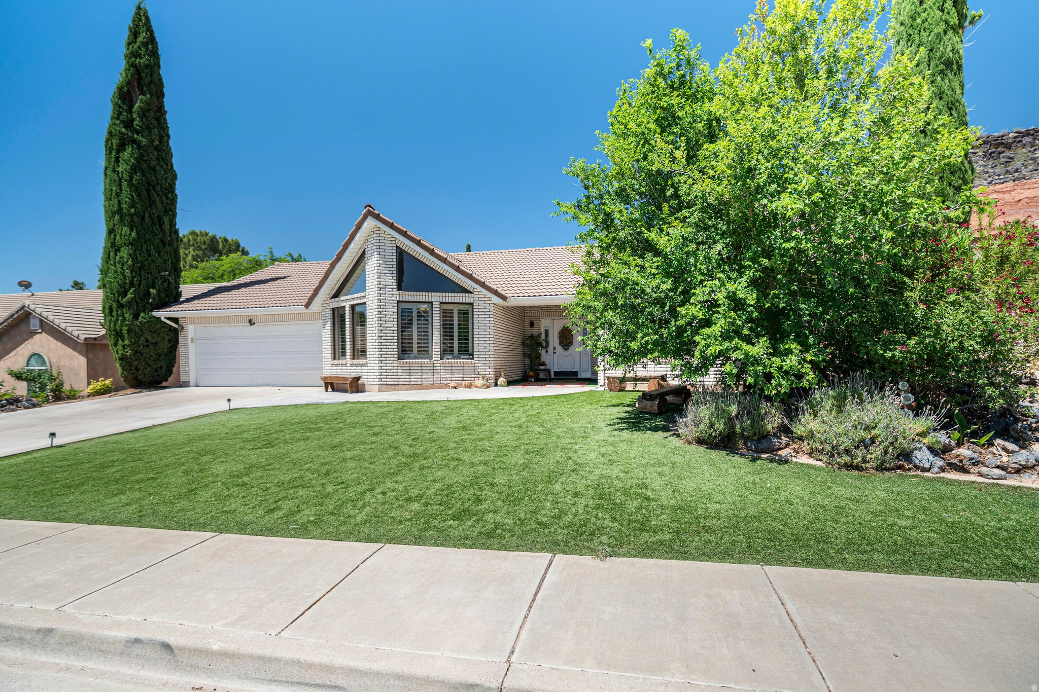 SHADOW HILLS - Residential