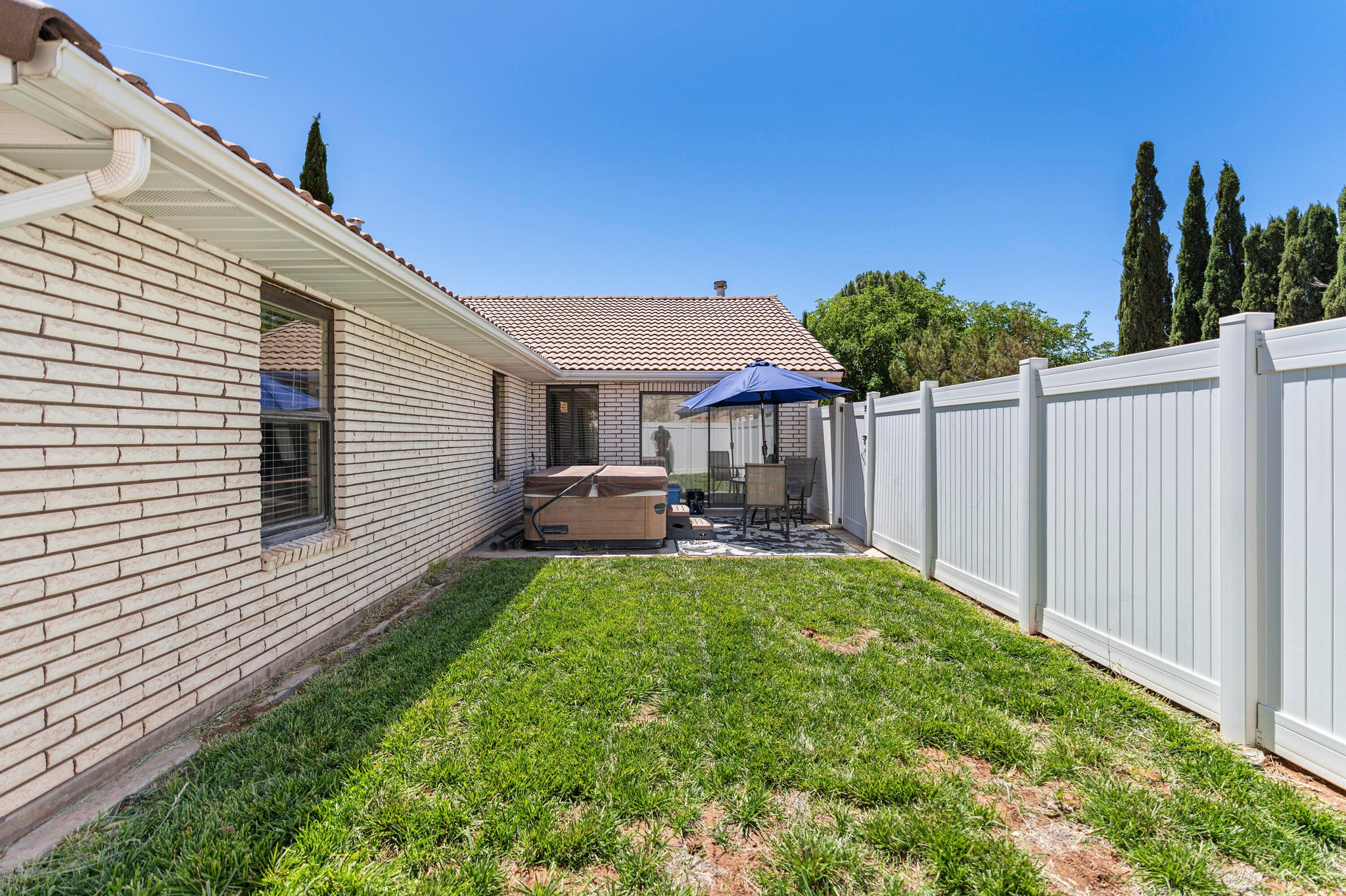 SHADOW HILLS - Residential