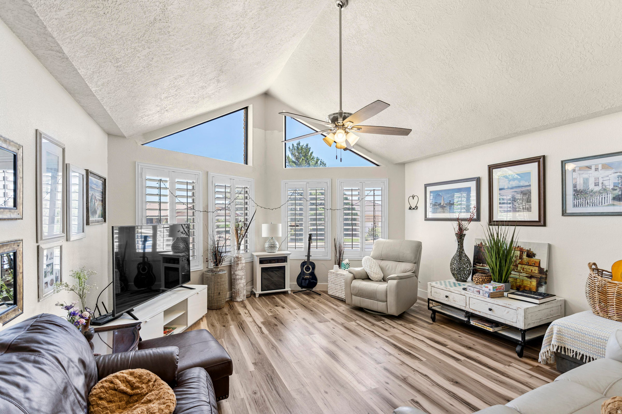 SHADOW HILLS - Residential