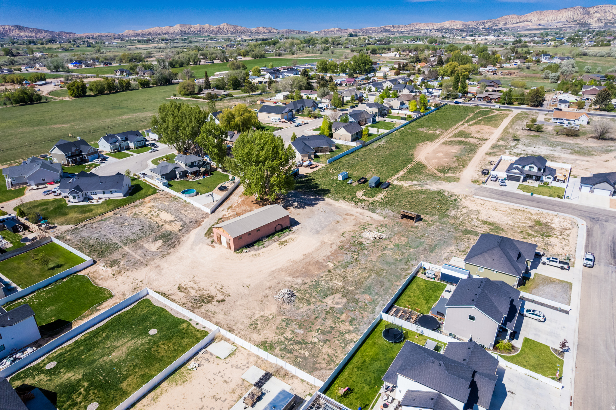 ASHLEY ESTATES - Land